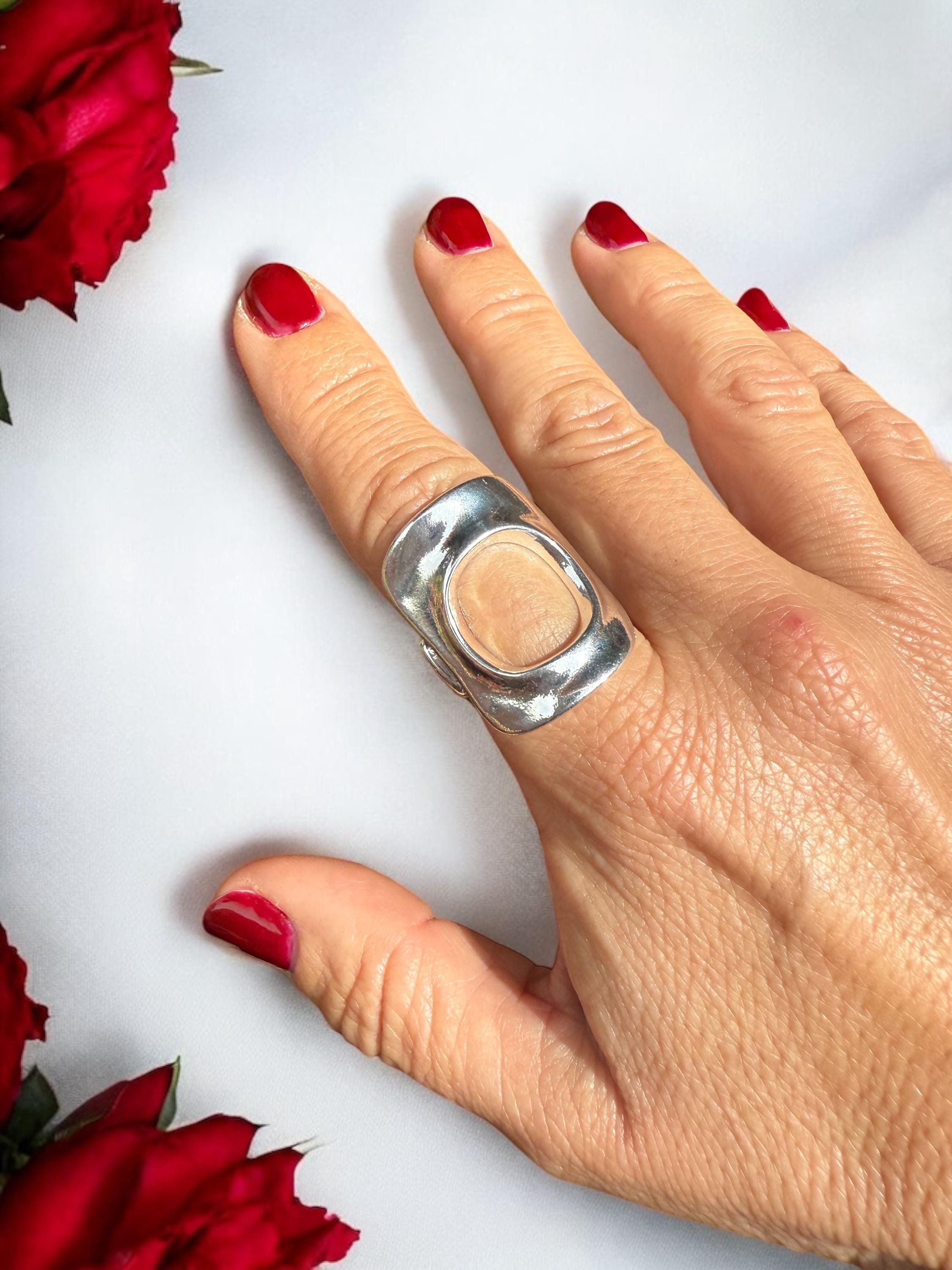Statement Ring Chunky Silver Ring Gift For Birthday Gift Idea Bold Jewelry Silver Gift For Friend Gift For Mom Trendy uno de 50 style