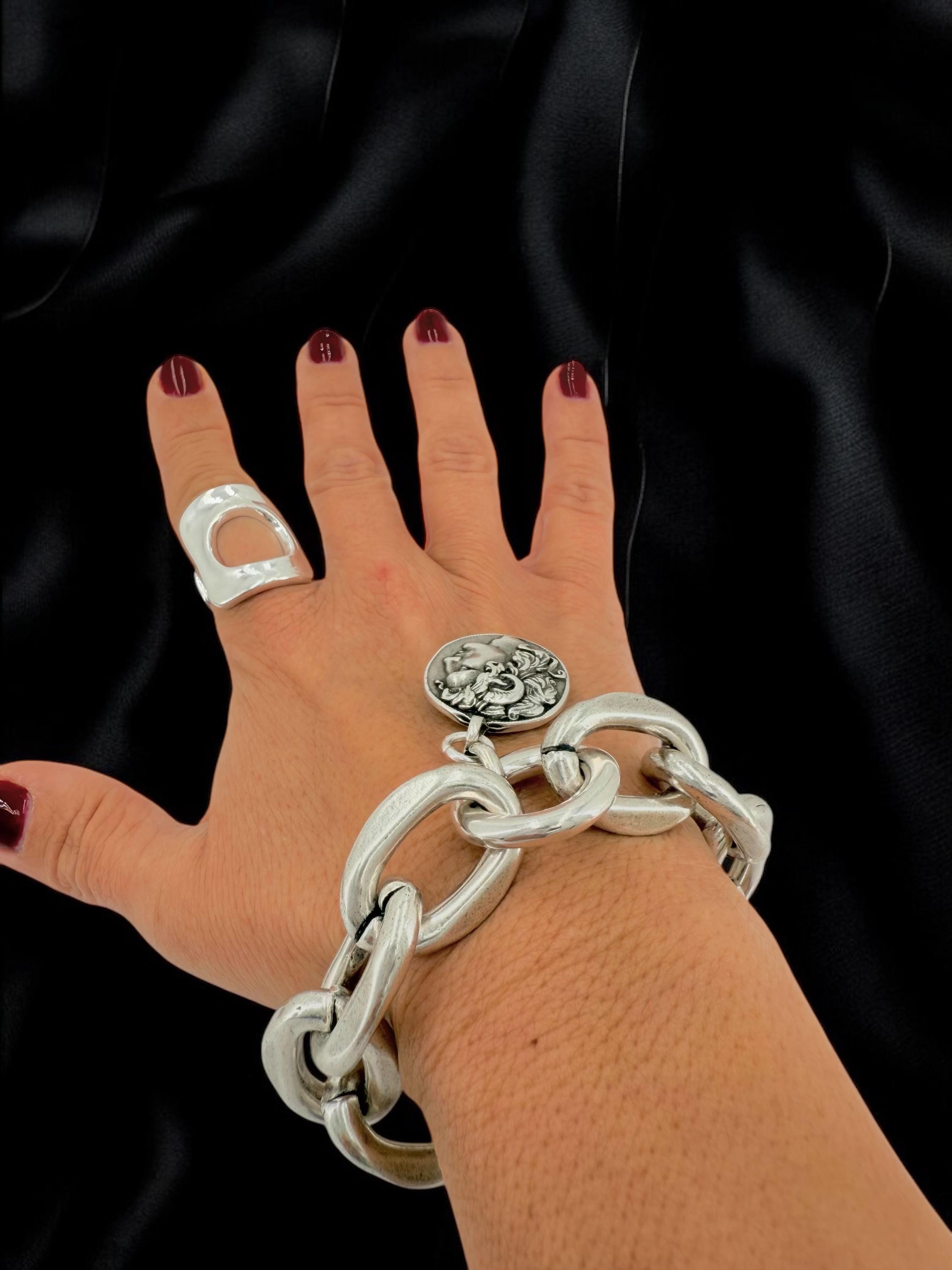 Statement Ring Chunky Silver Ring Gift For Birthday Gift Idea Bold Jewelry Silver Gift For Friend Gift For Mom Trendy uno de 50 style