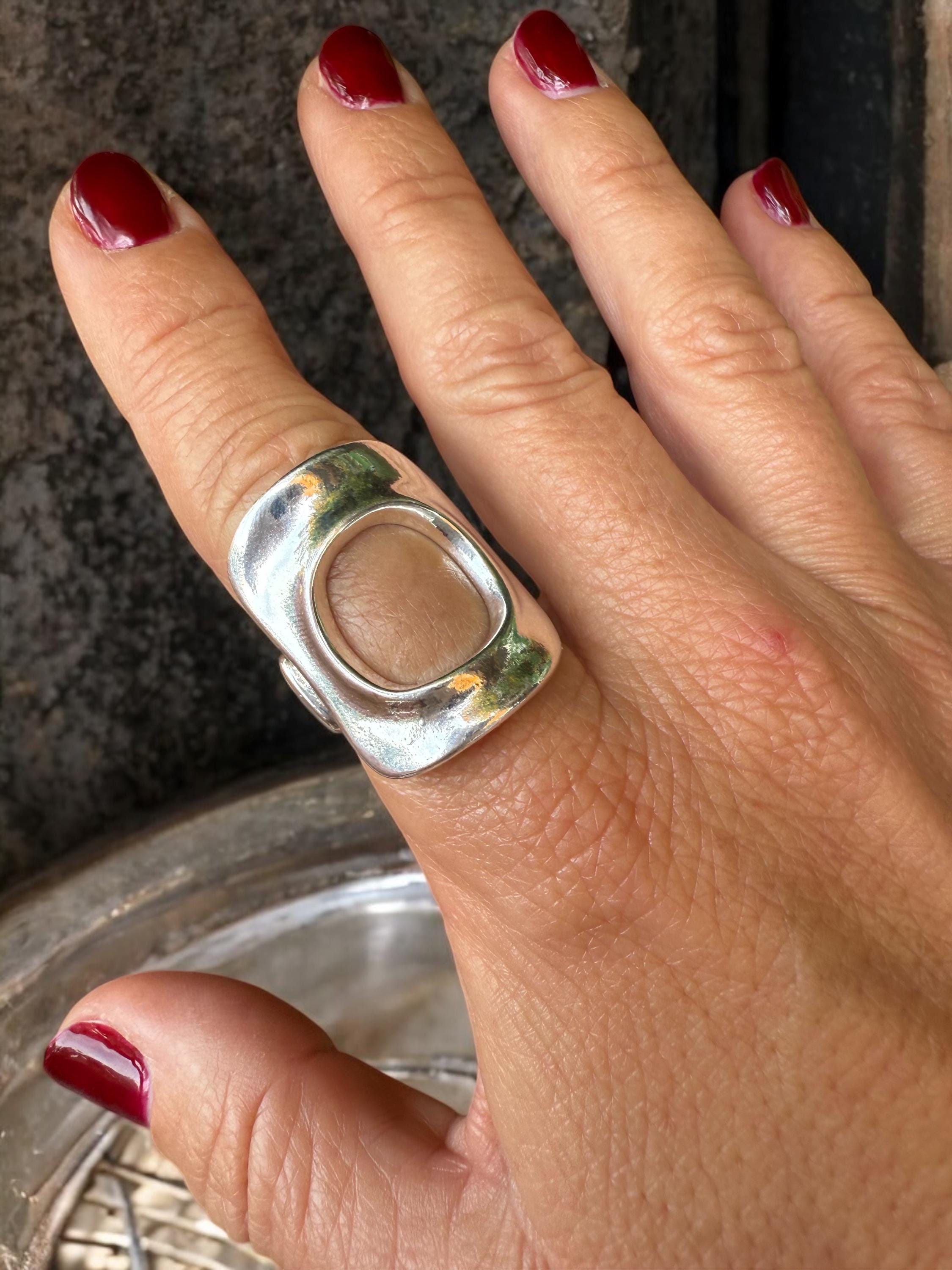Statement Ring Chunky Silver Ring Gift For Birthday Gift Idea Bold Jewelry Silver Gift For Friend Gift For Mom Trendy uno de 50 style