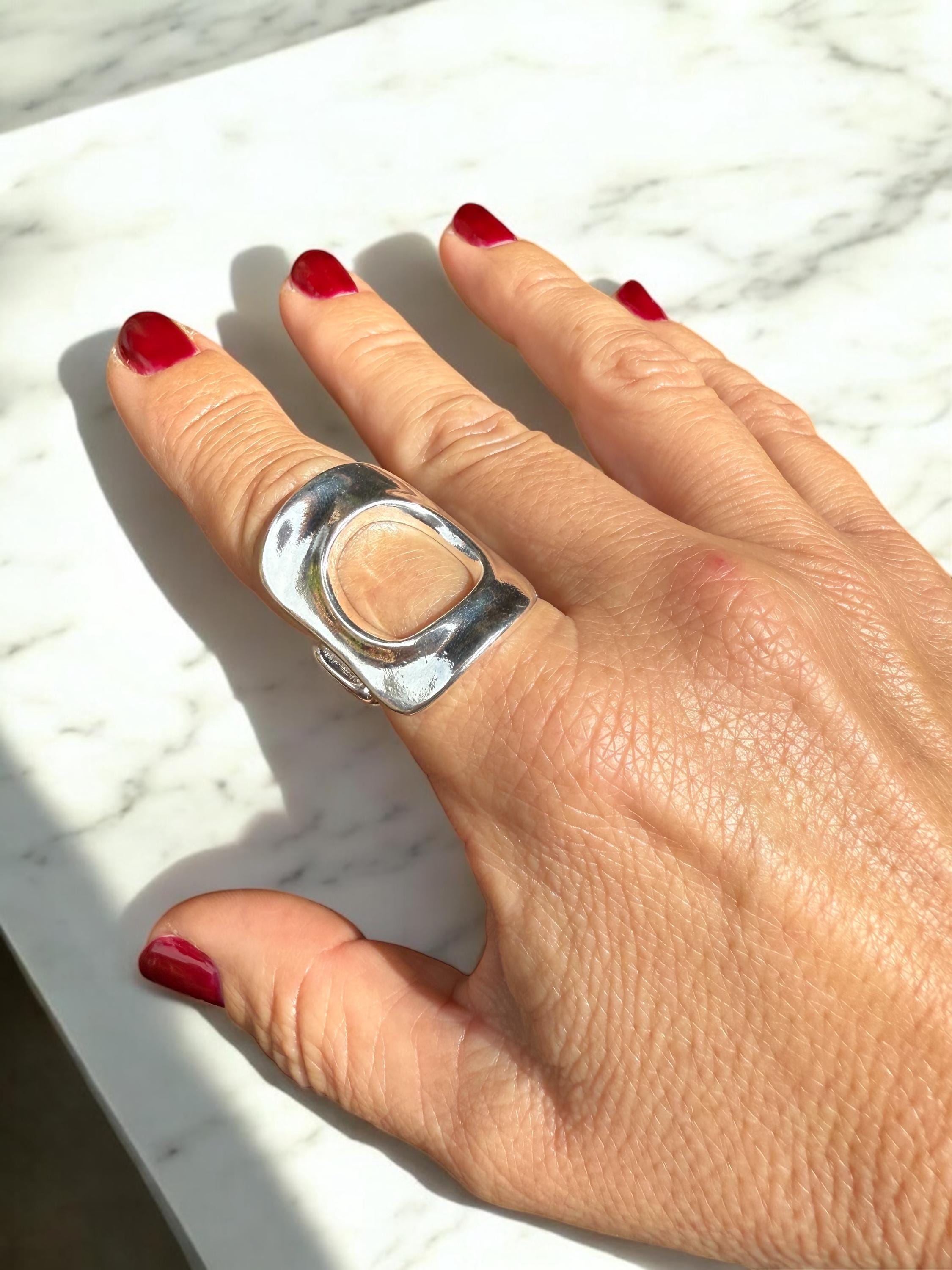 Statement Ring Chunky Silver Ring Gift For Birthday Gift Idea Bold Jewelry Silver Gift For Friend Gift For Mom Trendy uno de 50 style