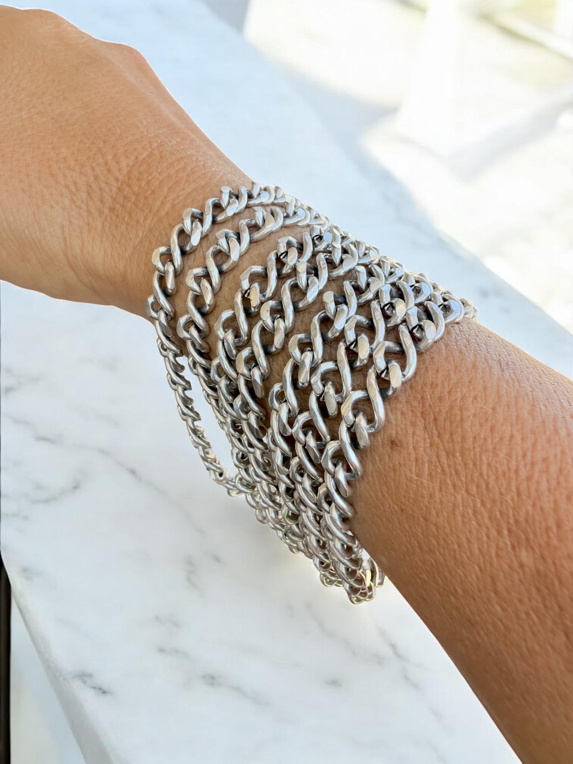 Pulsera de cadena gruesa de plata de varias hebras con eslabones infinitos en espiral y cierre magnético - Joyería Kukuri