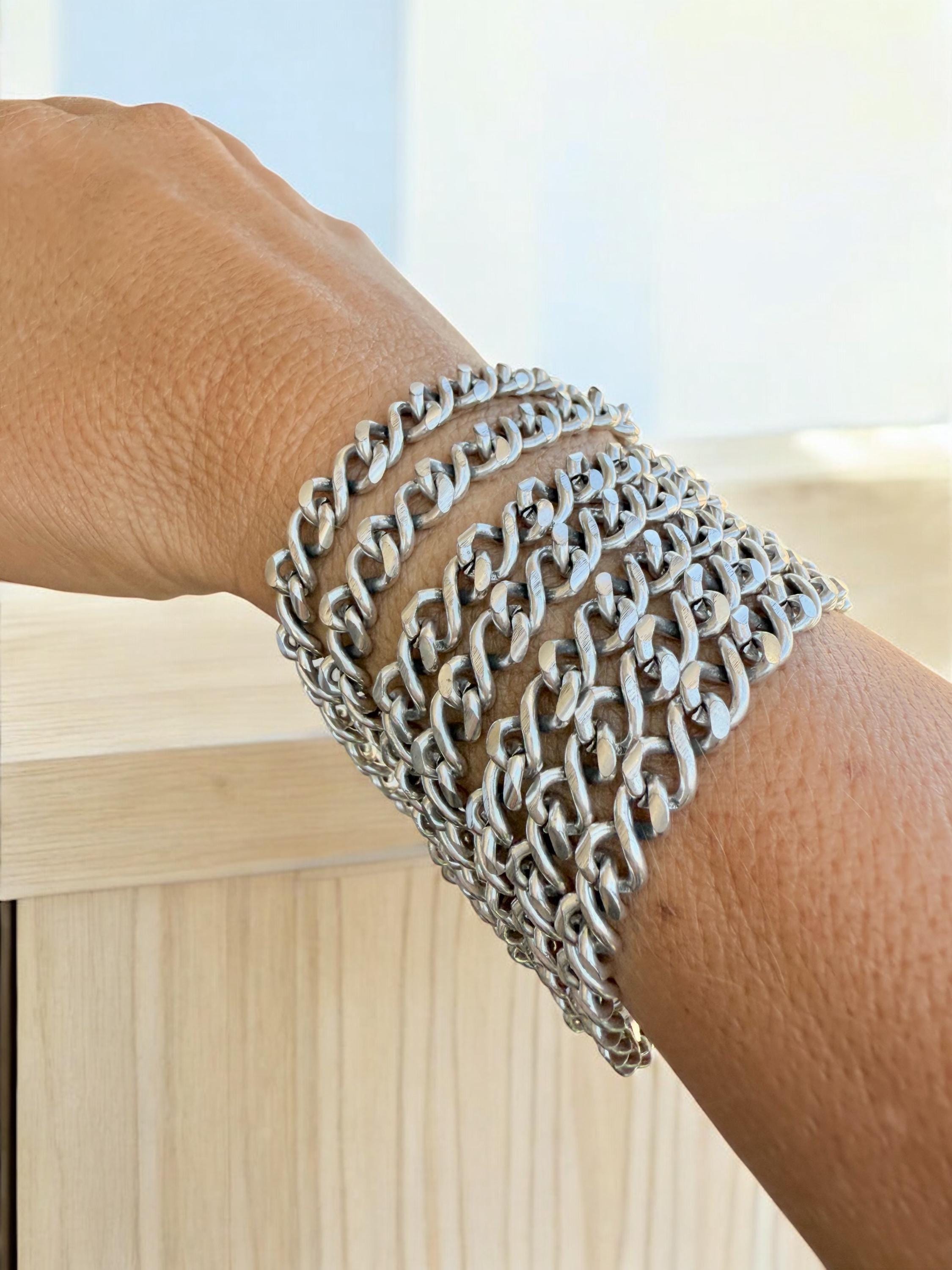 Pulsera de cadena gruesa de plata de varias hebras con eslabones infinitos en espiral y cierre magnético - Joyería Kukuri