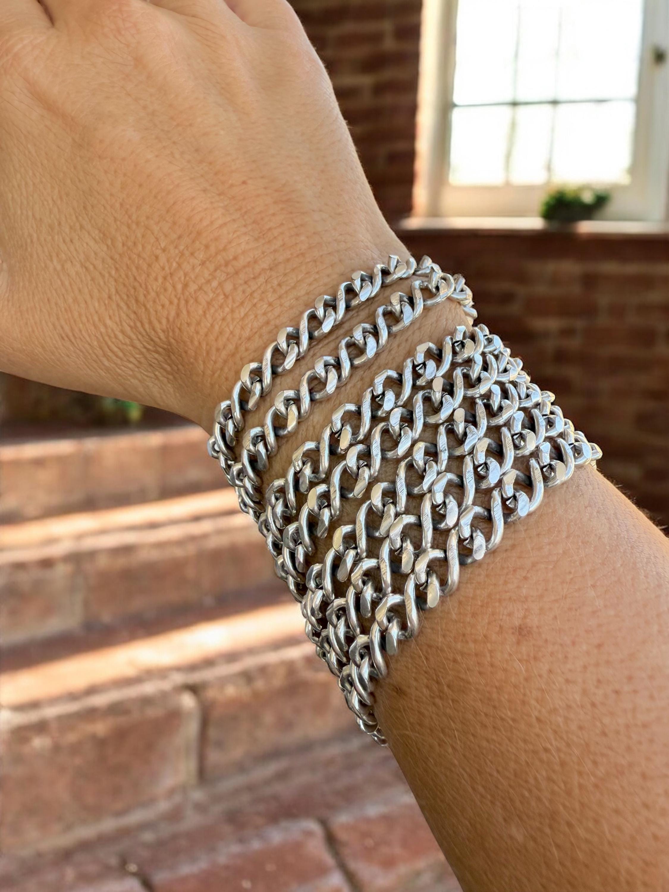 Pulsera de cadena gruesa de plata de varias hebras con eslabones infinitos en espiral y cierre magnético - Joyería Kukuri