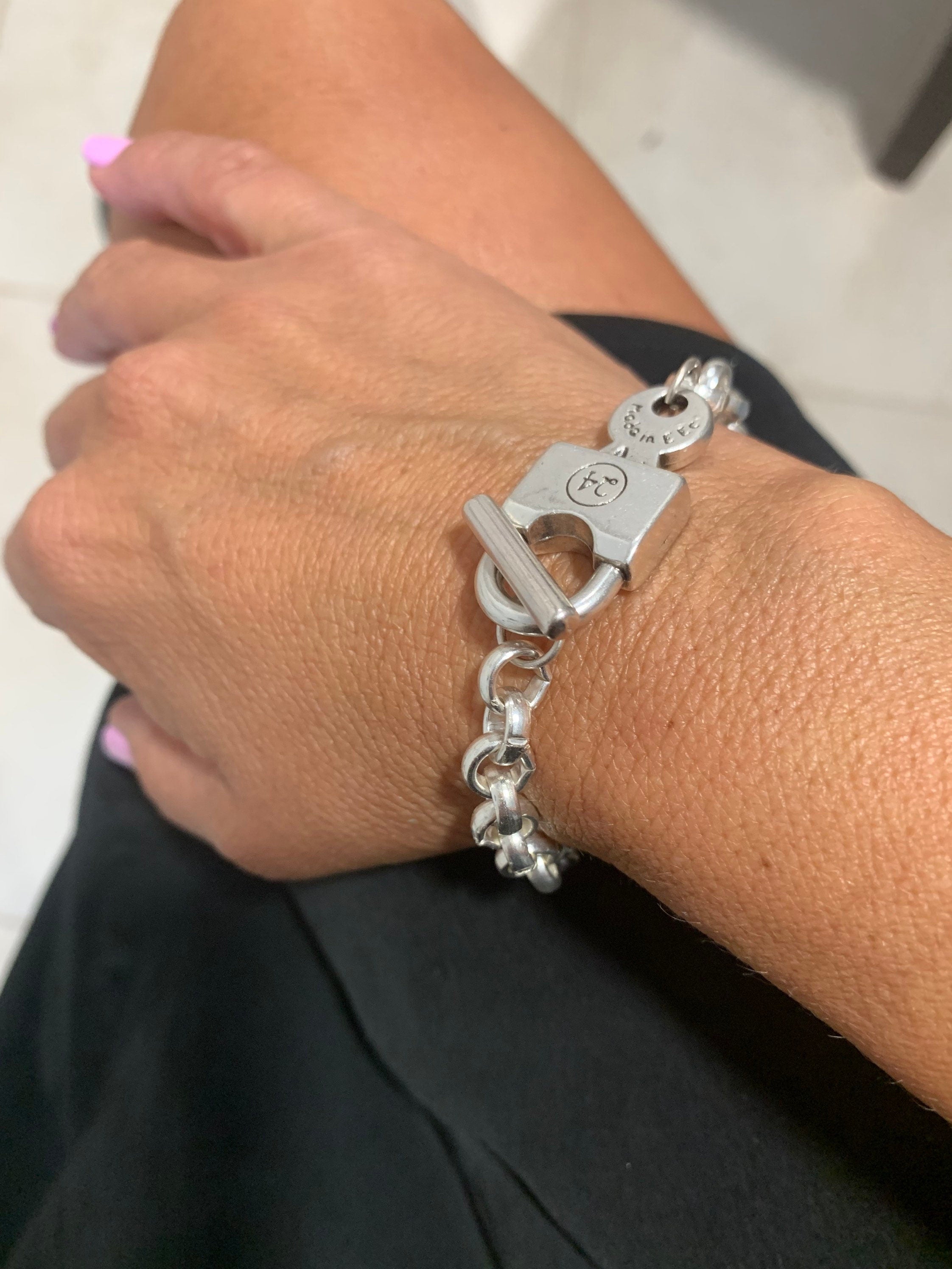 Chunky Silver chain bracelet with padlock, bold link rolo bracelet, heavyweight chain bracelet, voluminous bracelet, uno de 50 style, gift