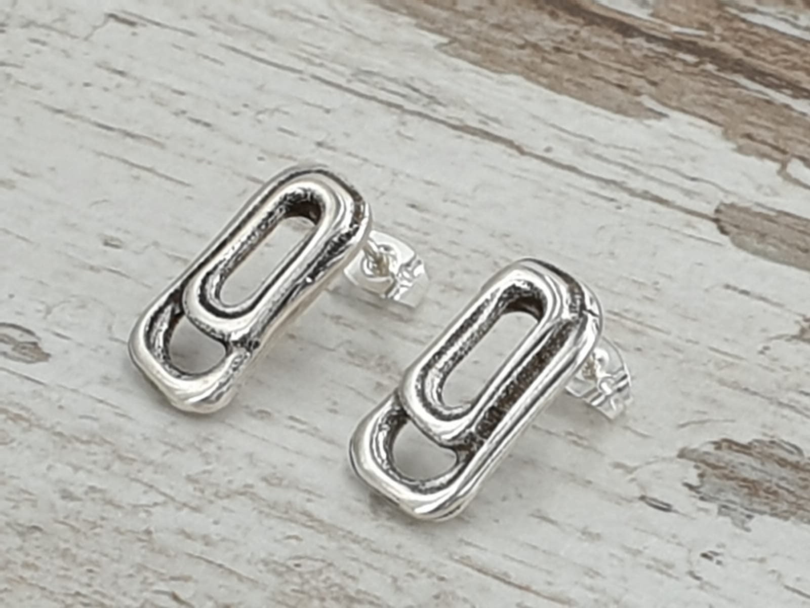Chunky Silver Chain-Link Earrings – Modern Geometric Design – Kukuri Jewelry