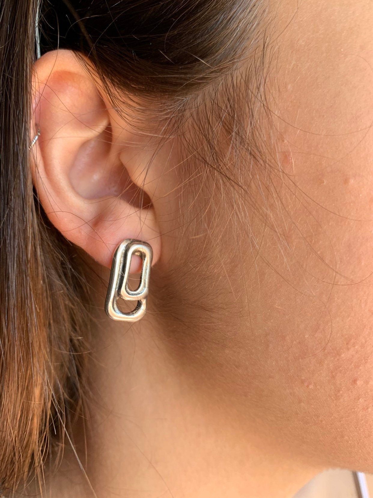 Chunky Silver Chain-Link Earrings – Modern Geometric Design – Kukuri Jewelry
