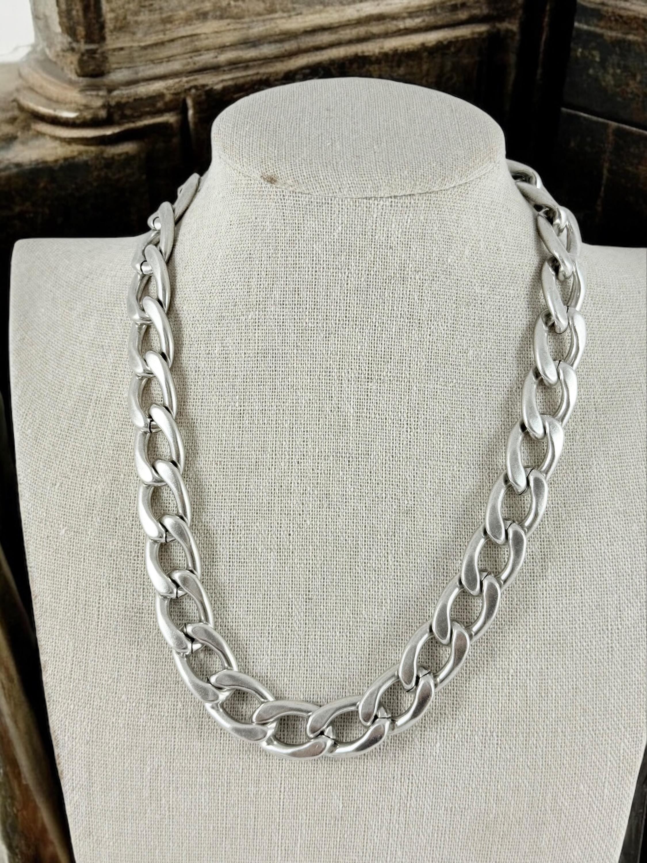 Chunky Cuban Chain Necklace – Lightweight Silver-Plated Aluminum with Toggle Clasp – Bold Statement Choker