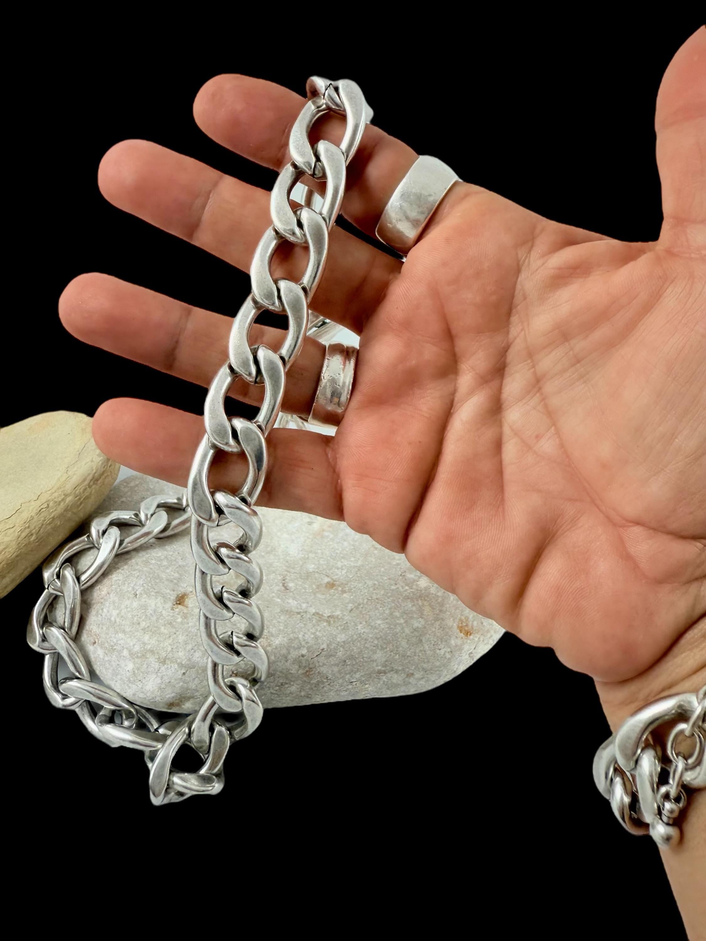 Chunky Cuban Chain Necklace – Lightweight Silver-Plated Aluminum with Toggle Clasp – Bold Statement Choker