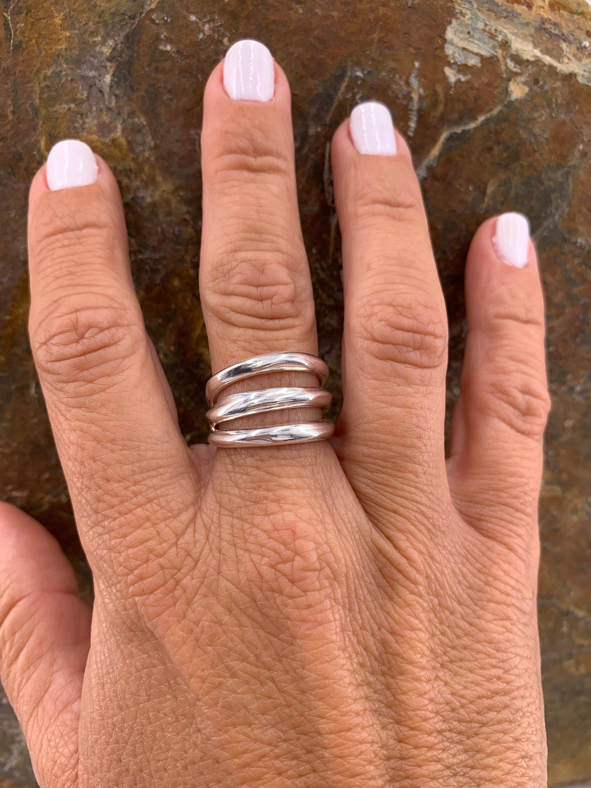 Triple layer silver shiny modern style chunky ring ideal for a unique birthday gift, boho open multi-band ring, uno de 50 Style, bold ring