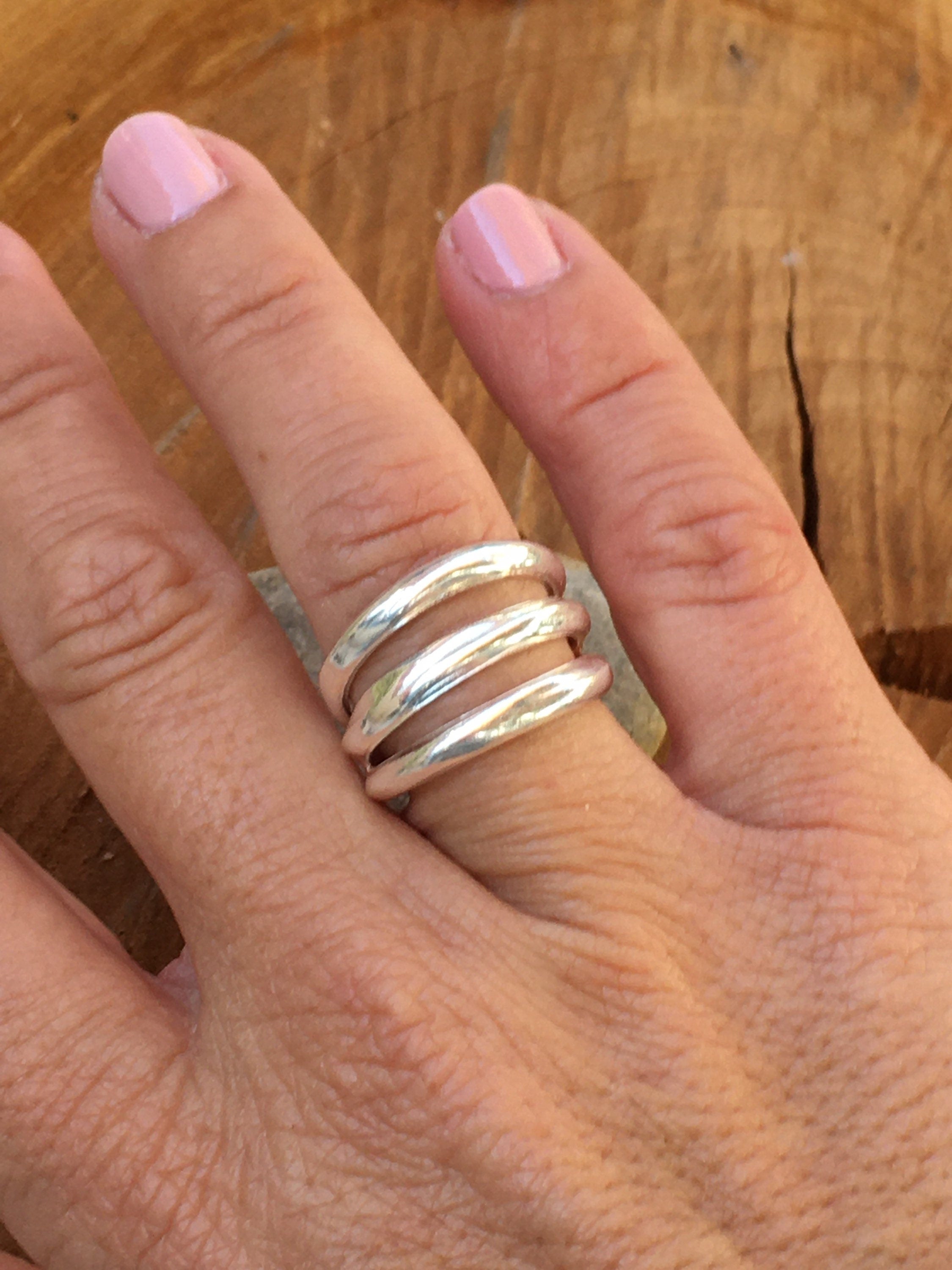 Triple layer silver shiny modern style chunky ring ideal for a unique birthday gift, boho open multi-band ring, uno de 50 Style, bold ring