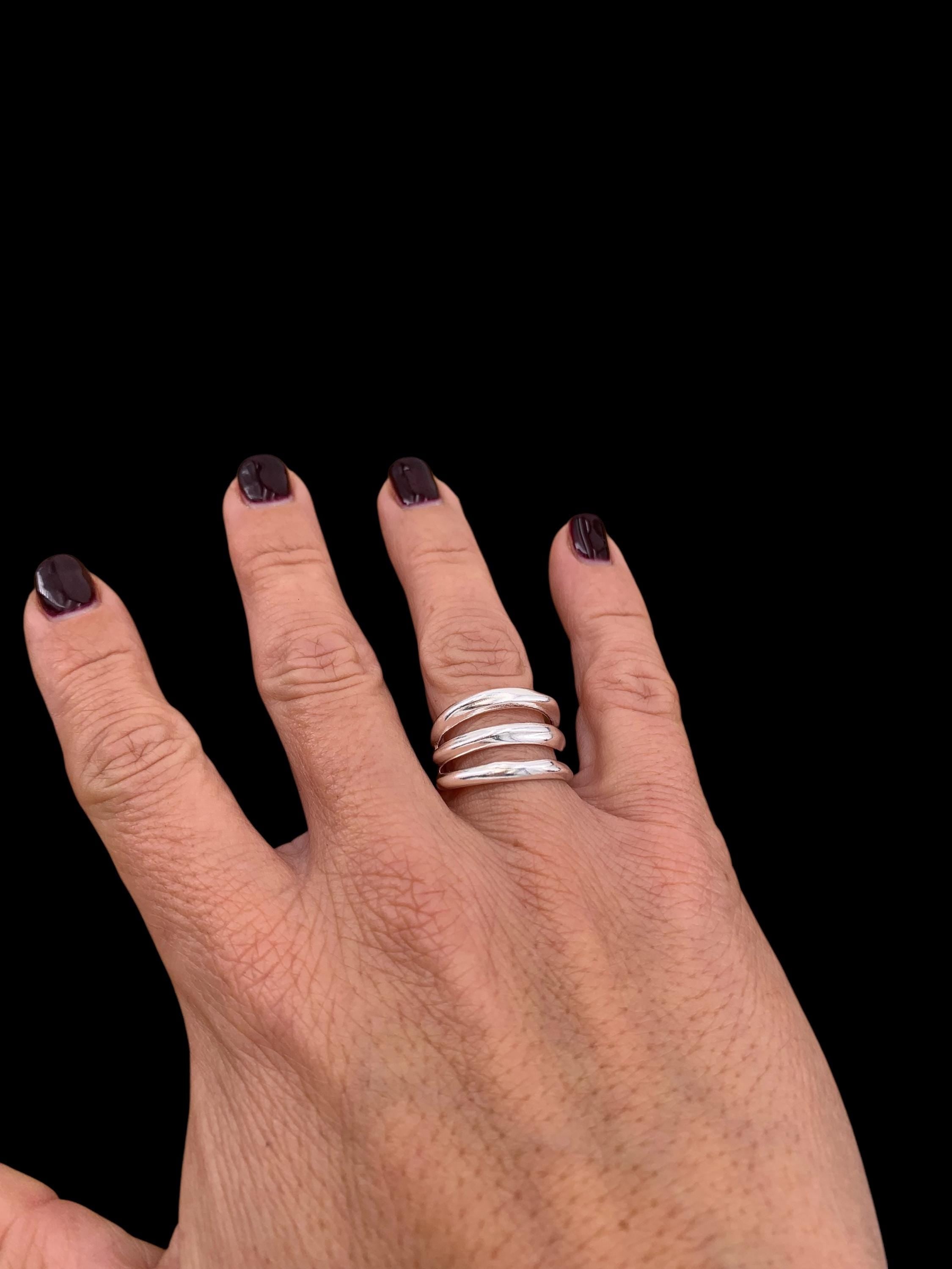Triple layer silver shiny modern style chunky ring ideal for a unique birthday gift, boho open multi-band ring, uno de 50 Style, bold ring