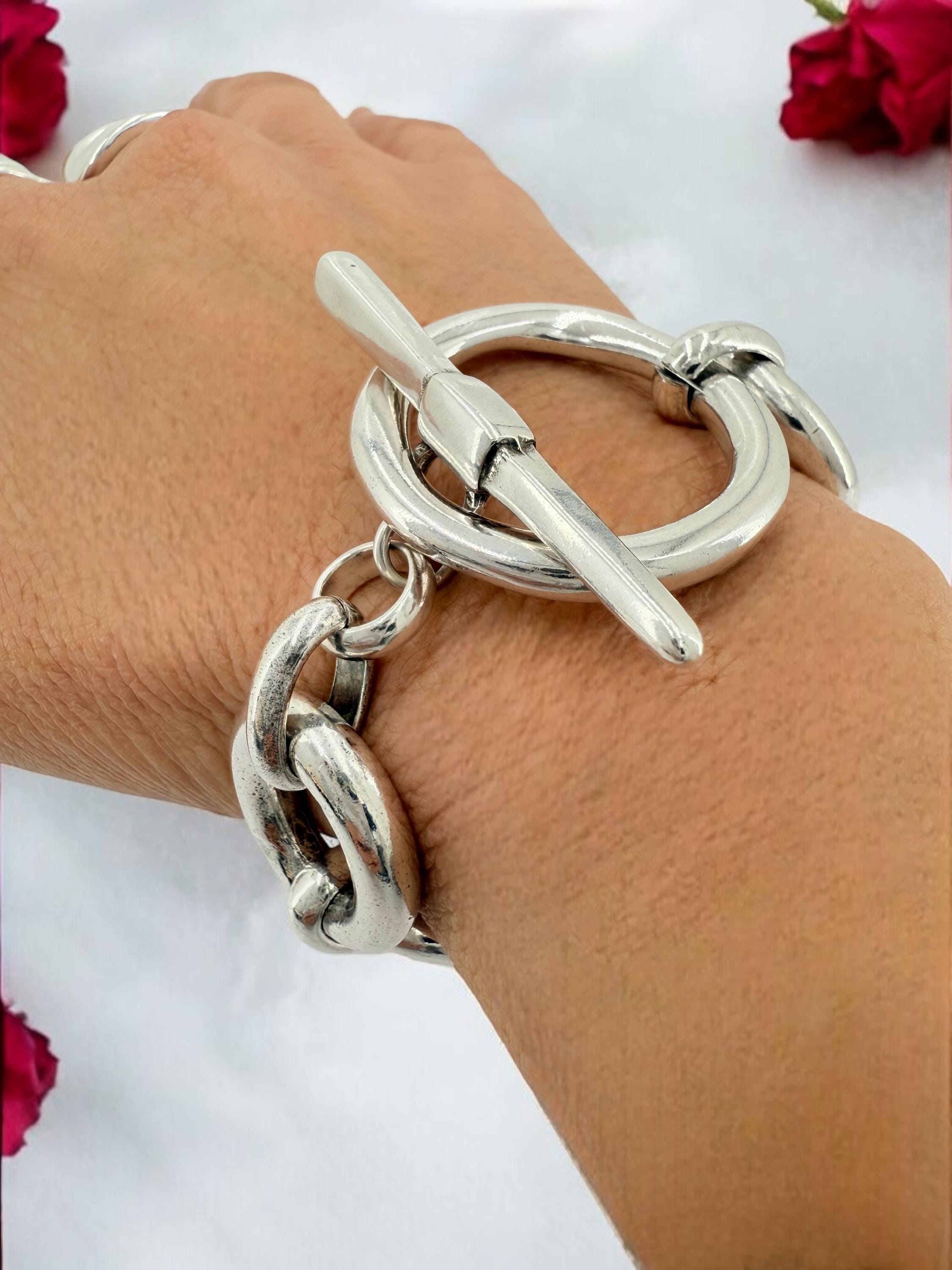 Chunky silver bracelet, bold toggle bracelet, thick chain bracelet, reversible bracelet, uno de 50 style, lightweight bracelet, women gift