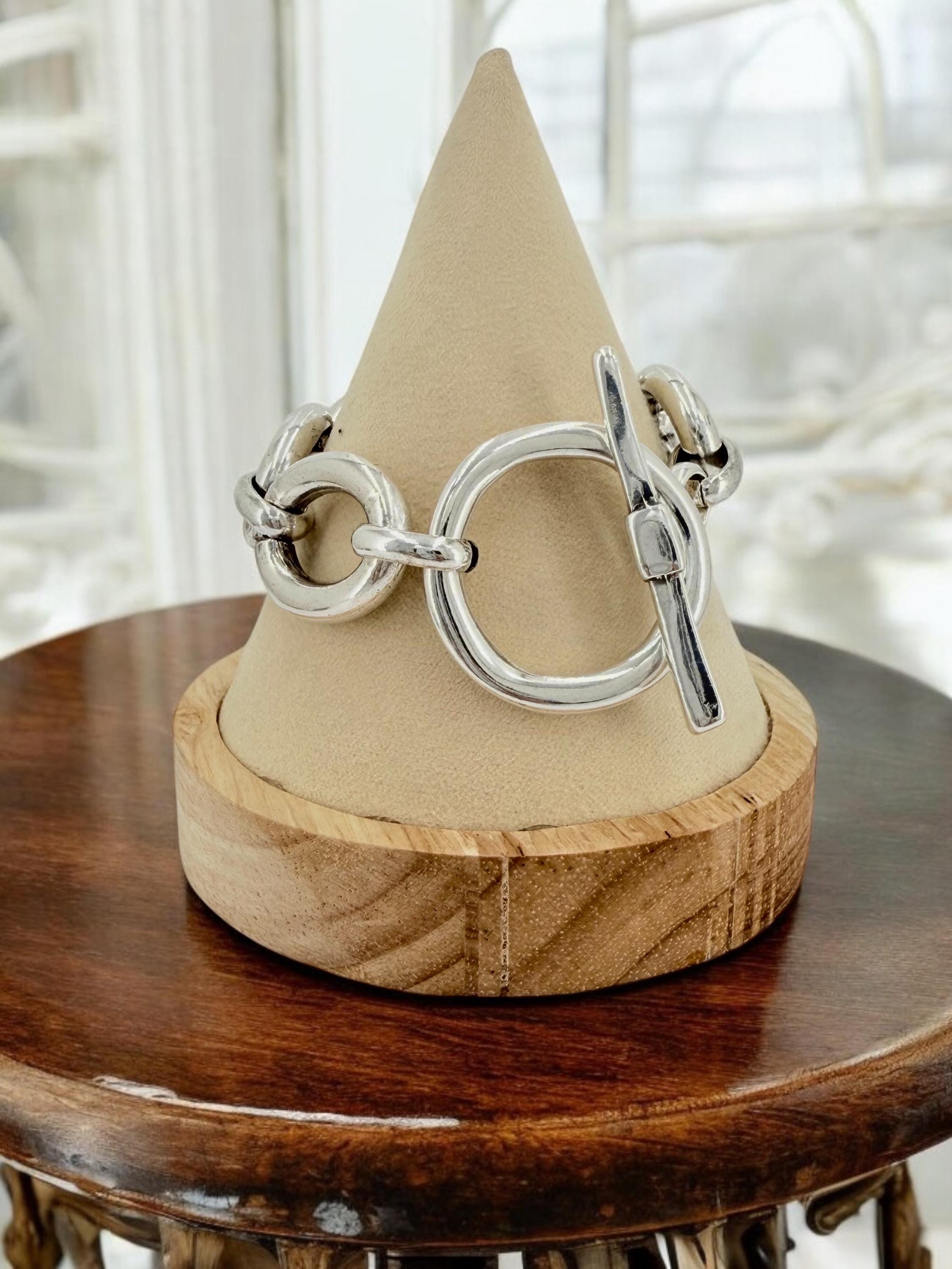 Chunky silver bracelet, bold toggle bracelet, thick chain bracelet, reversible bracelet, uno de 50 style, lightweight bracelet, women gift