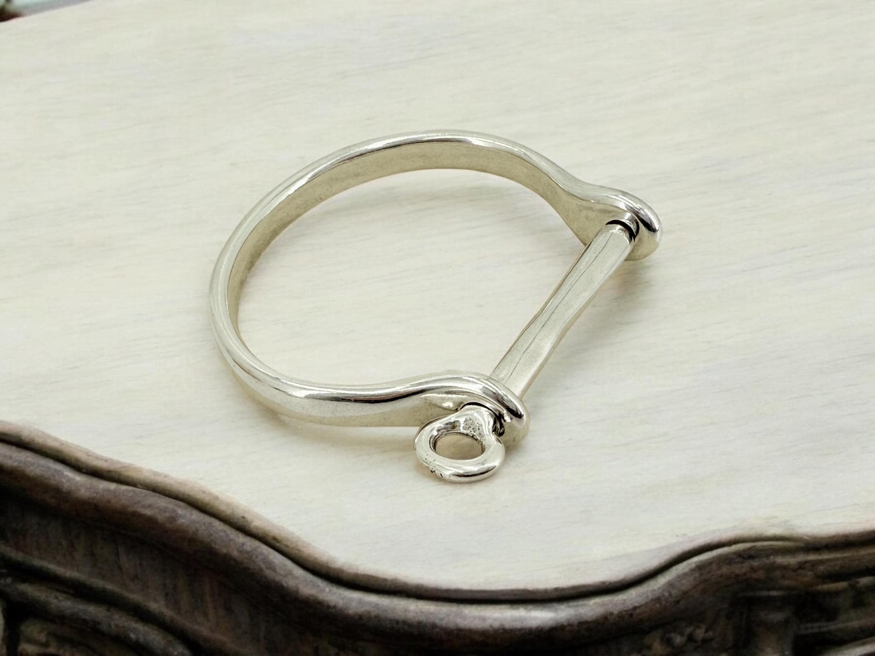 Womens silver screw cuff bracelet, shackle shaped chunky bracelet with a screw, bold cuff bracelet, sturdy U shaped bracelet, padlock cuff