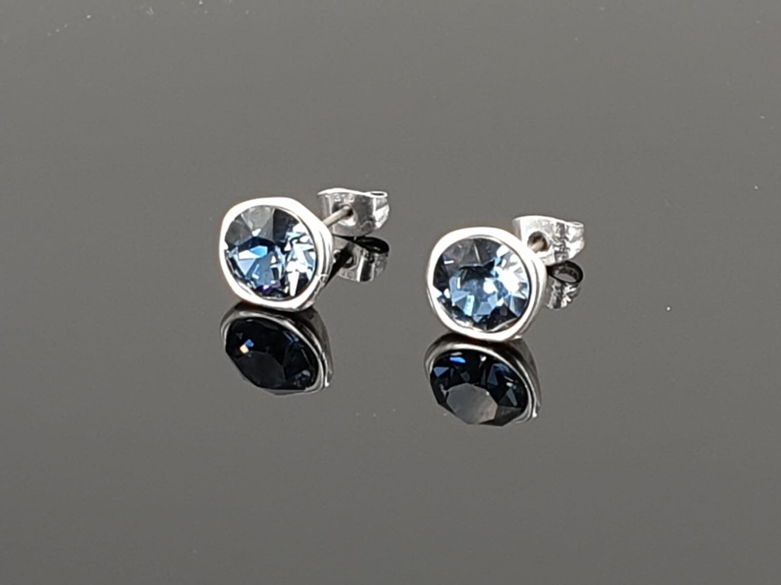 Swarovski Crystal Stud Earrings – 17 Colors Available – Silver-Plated – Sparkling Everyday & Party Jewelry - uno de 50 style - gift for her