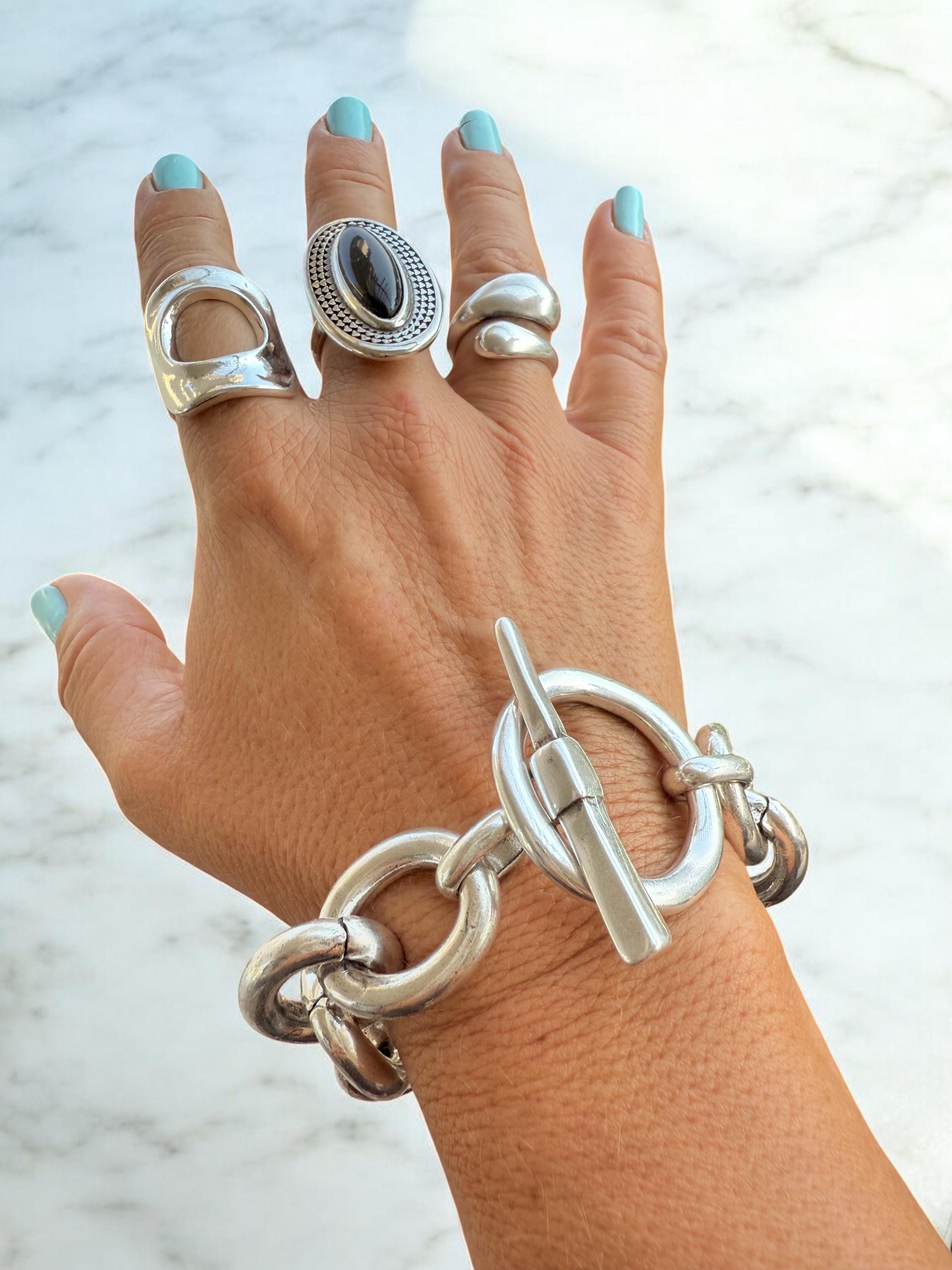 Chunky Silver Link Bracelet – Bold Statement Chain with Oversized Toggle Clasp – Sculptural Modern Jewelry