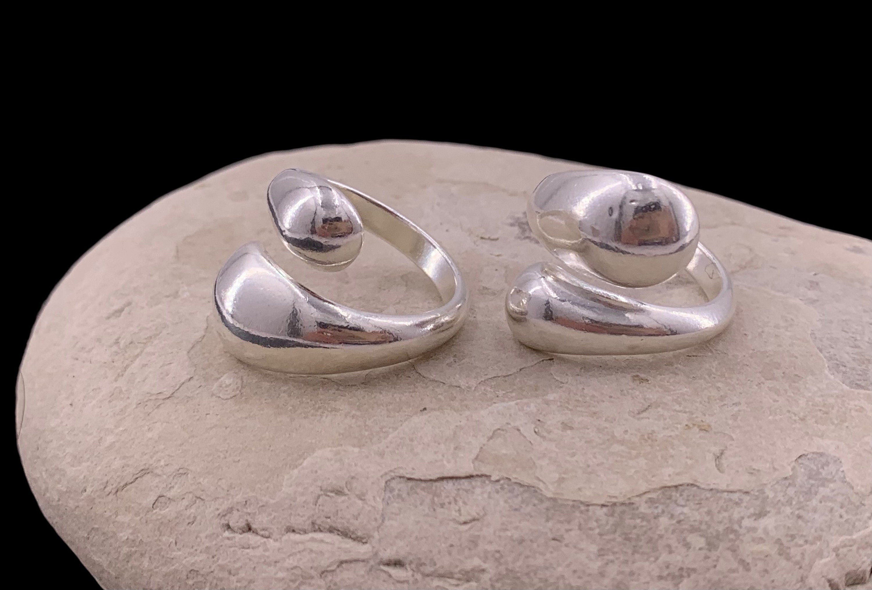 Drop shaped silver ring, dome ring, chunky silver ring, open band bulky ring, voluminous ring, oversized ring, bold double band ring,