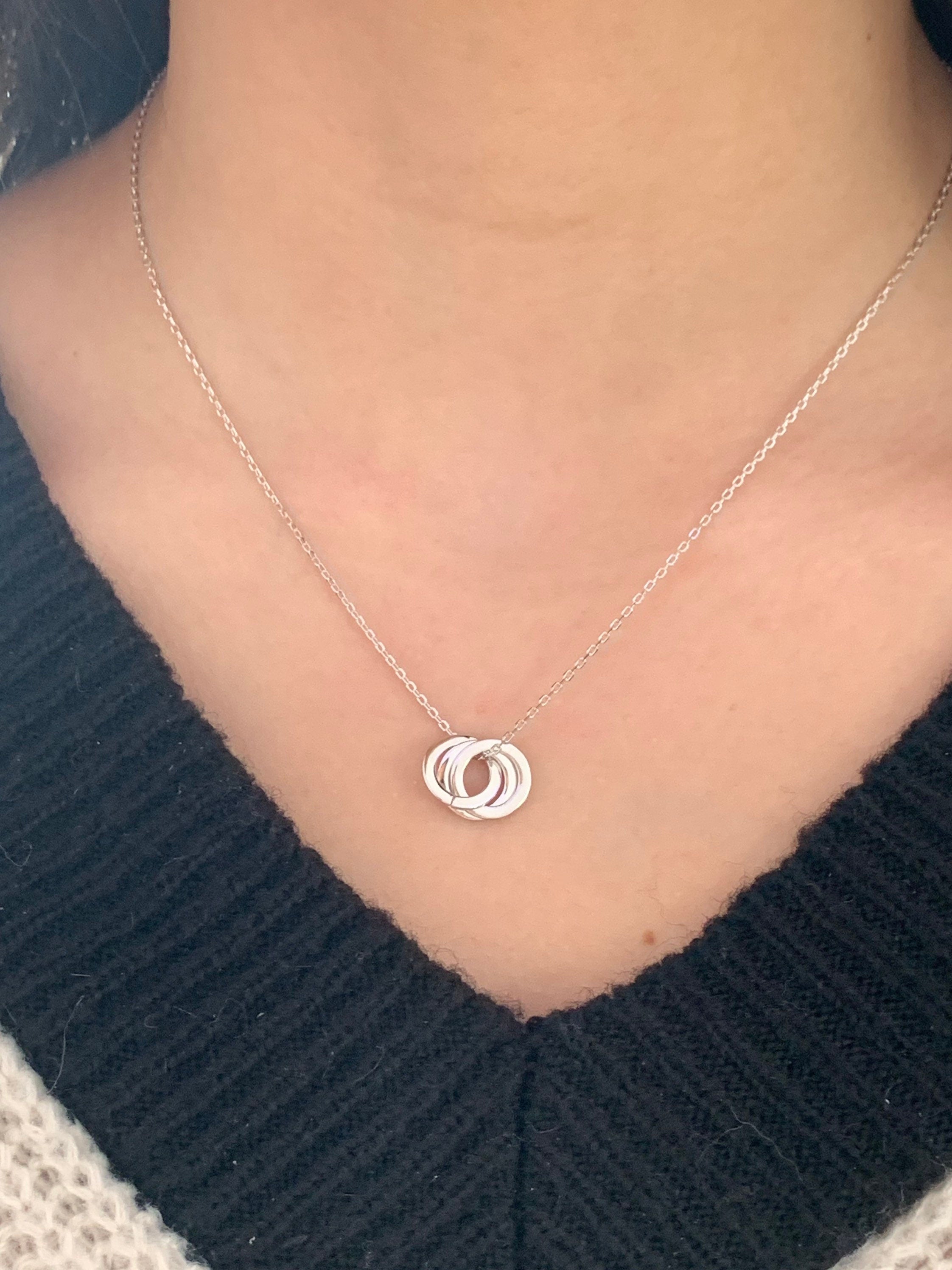 Minimalist Sterling Silver Necklace – Dainty 925 Chain with Interlocking Rings pendant – Everyday Fine Choker - 80s vintage fine choker