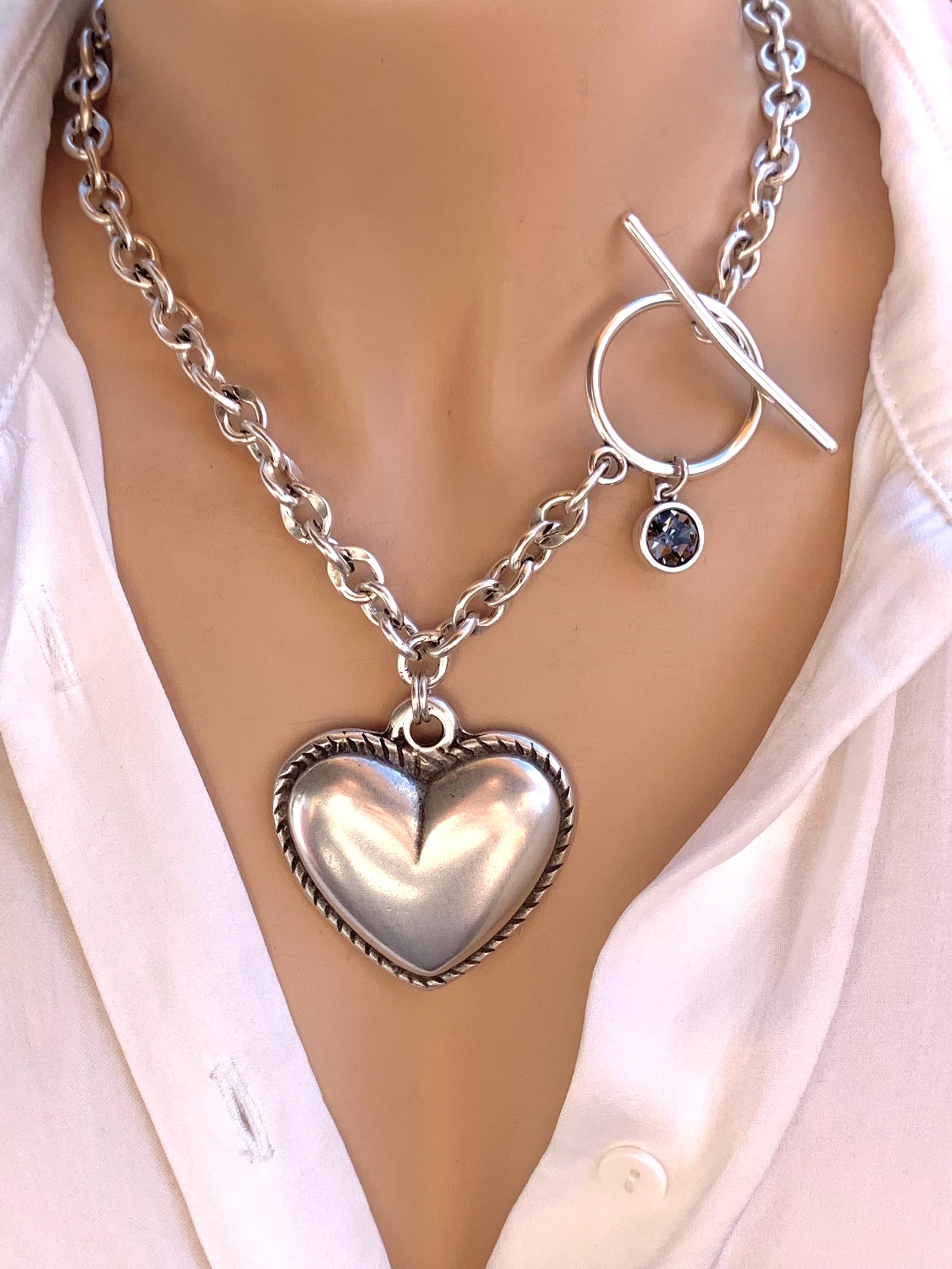 Big heart pendant chunky chain necklace, bold chain toggle clasp necklace, Swarovski necklace, voluminous heart necklace, uno de 50 style,