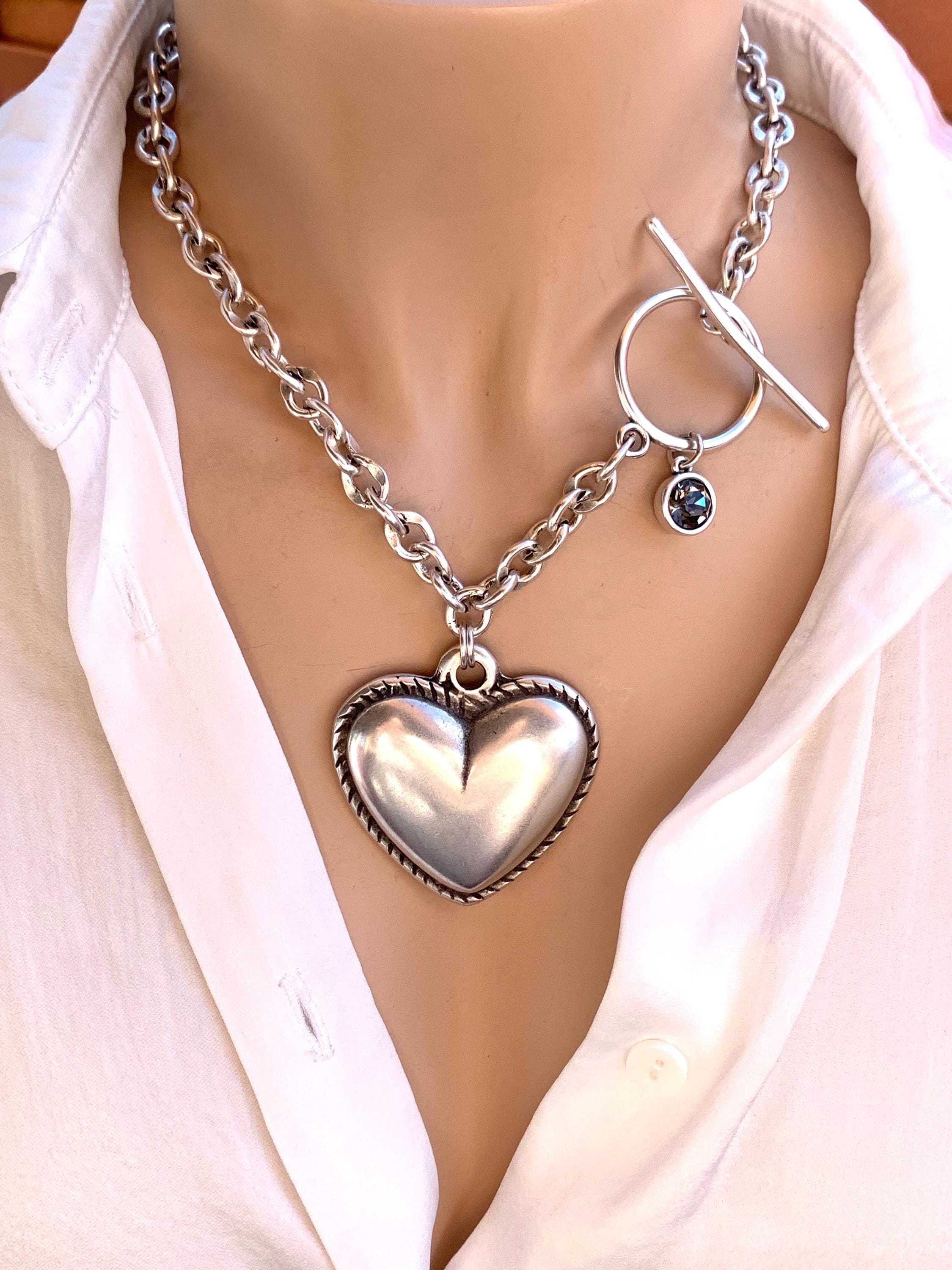 Big heart pendant chunky chain necklace, bold chain toggle clasp necklace, Swarovski necklace, voluminous heart necklace, uno de 50 style,