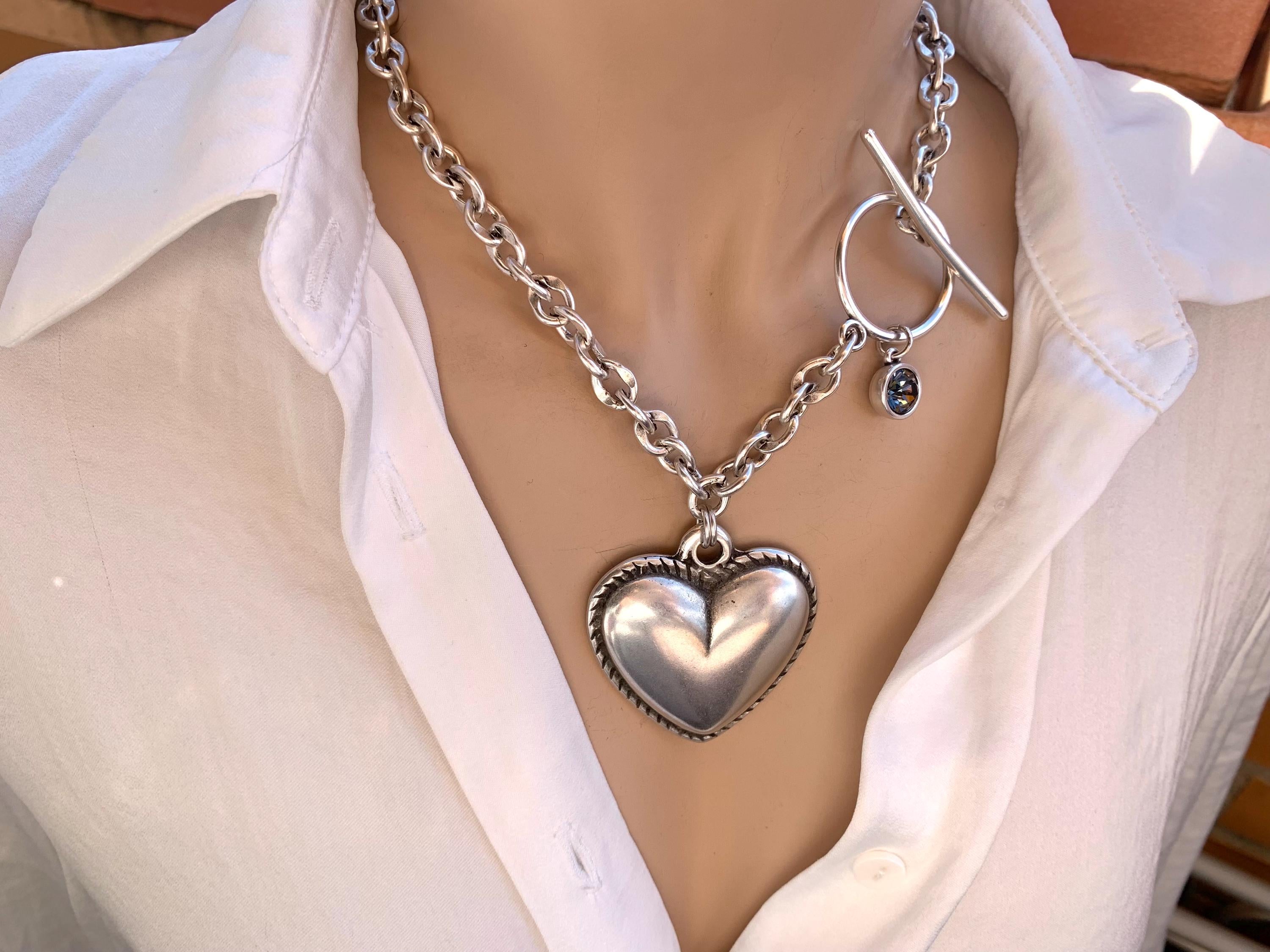 Big heart pendant chunky chain necklace, bold chain toggle clasp necklace, Swarovski necklace, voluminous heart necklace, uno de 50 style,