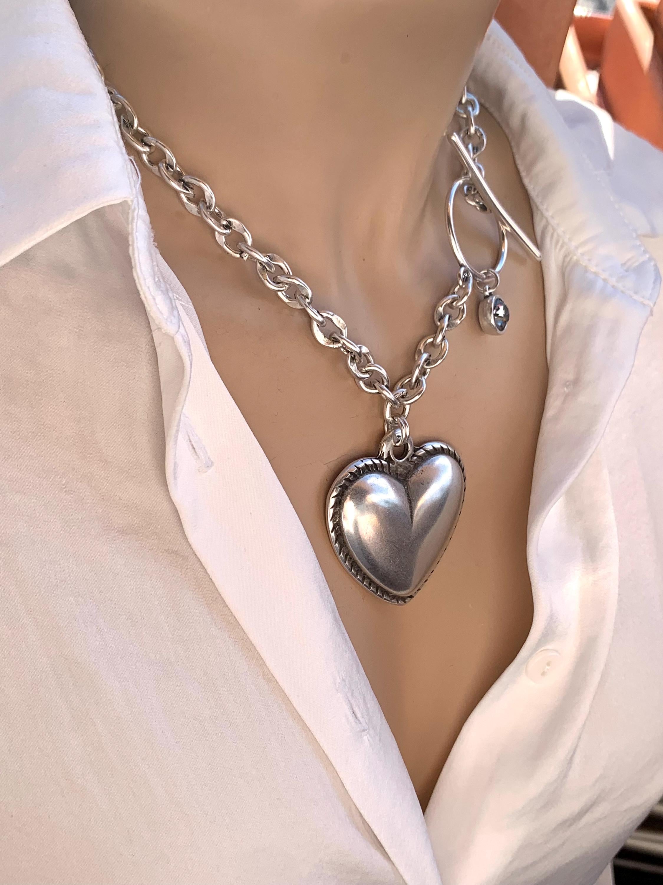 Big heart pendant chunky chain necklace, bold chain toggle clasp necklace, Swarovski necklace, voluminous heart necklace, uno de 50 style,