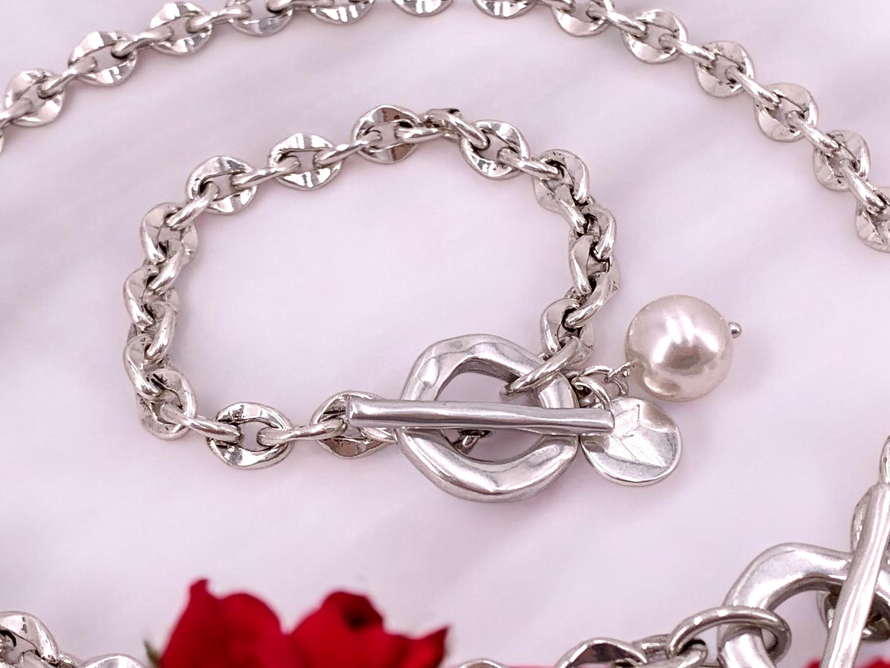 Chunky silver chain toggle bracelet with Swarovski cristal Pearl, statement thick bracelet, uno de 50 Style, bold bracelet, bulky bracelet,