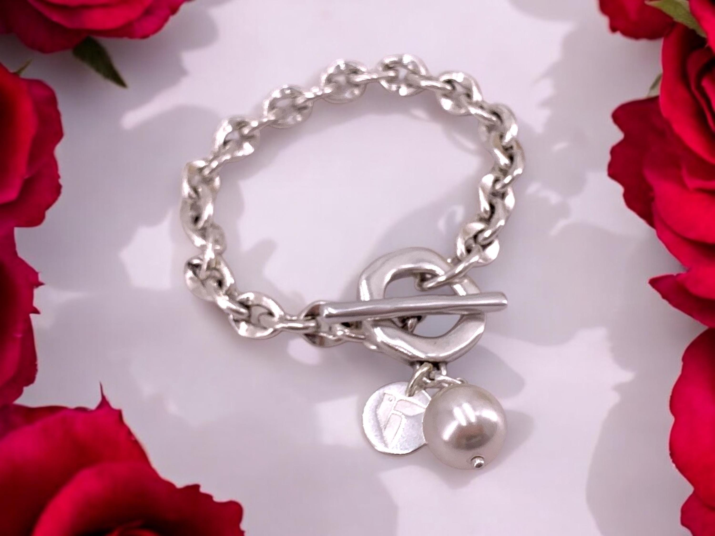 Chunky silver chain toggle bracelet with Swarovski cristal Pearl, statement thick bracelet, uno de 50 Style, bold bracelet, bulky bracelet,