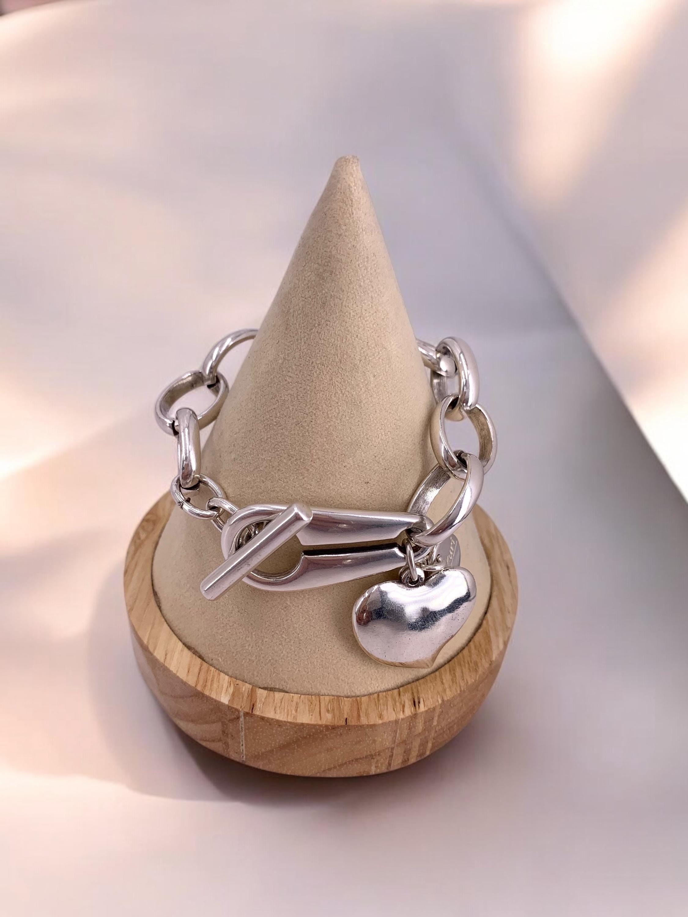 Chunky Silver Chain statement Bracelet – Heart Charm Pendant – Modern Toggle Clasp – Solid Statement Jewelry – Custom Fit, uno de 50 style