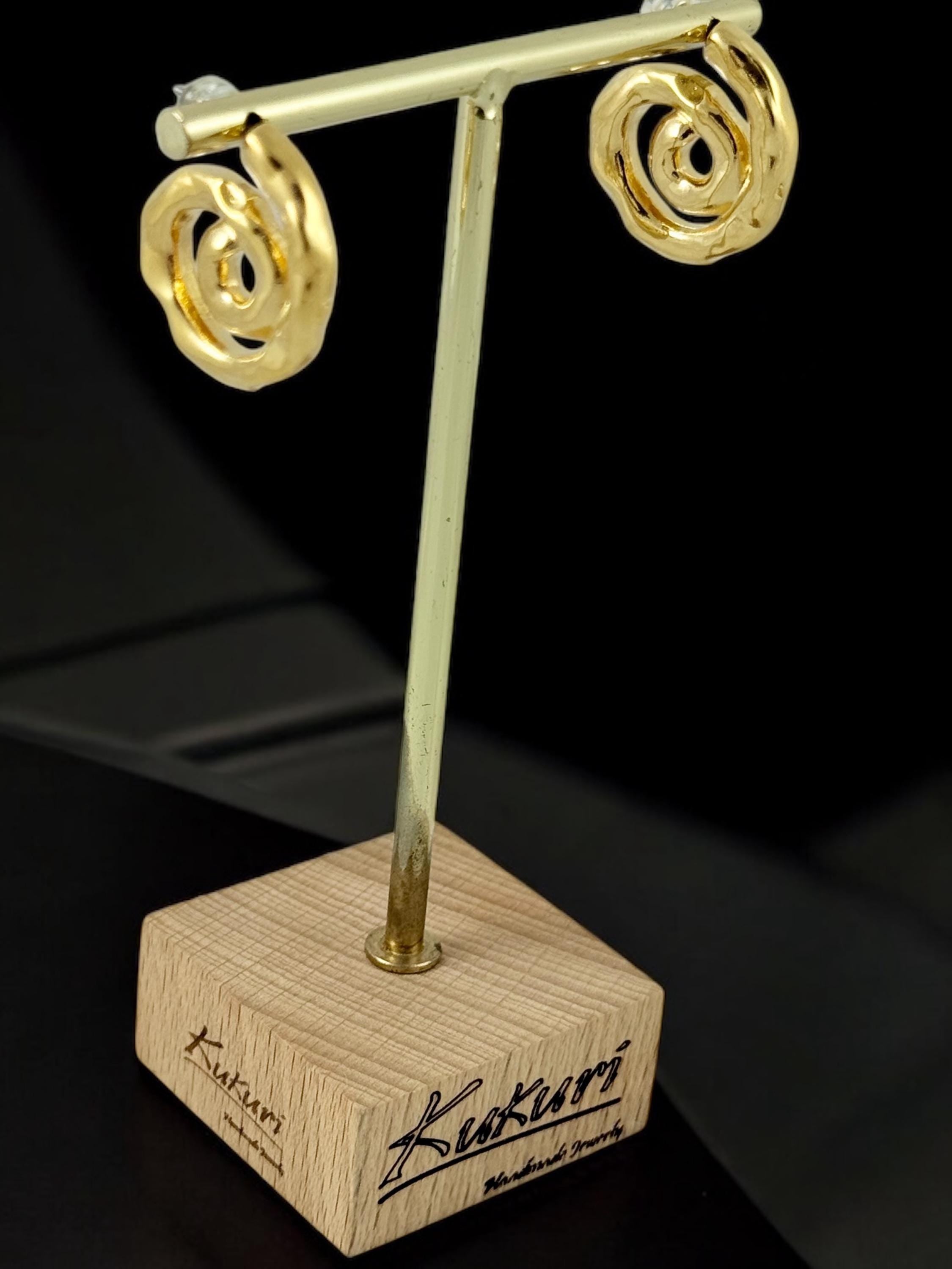 Organic Hammered Golden oversized spiral Earrings – Sculptural Statement Design in 24k Gold – Handmade Gift for Women -gold hoops -