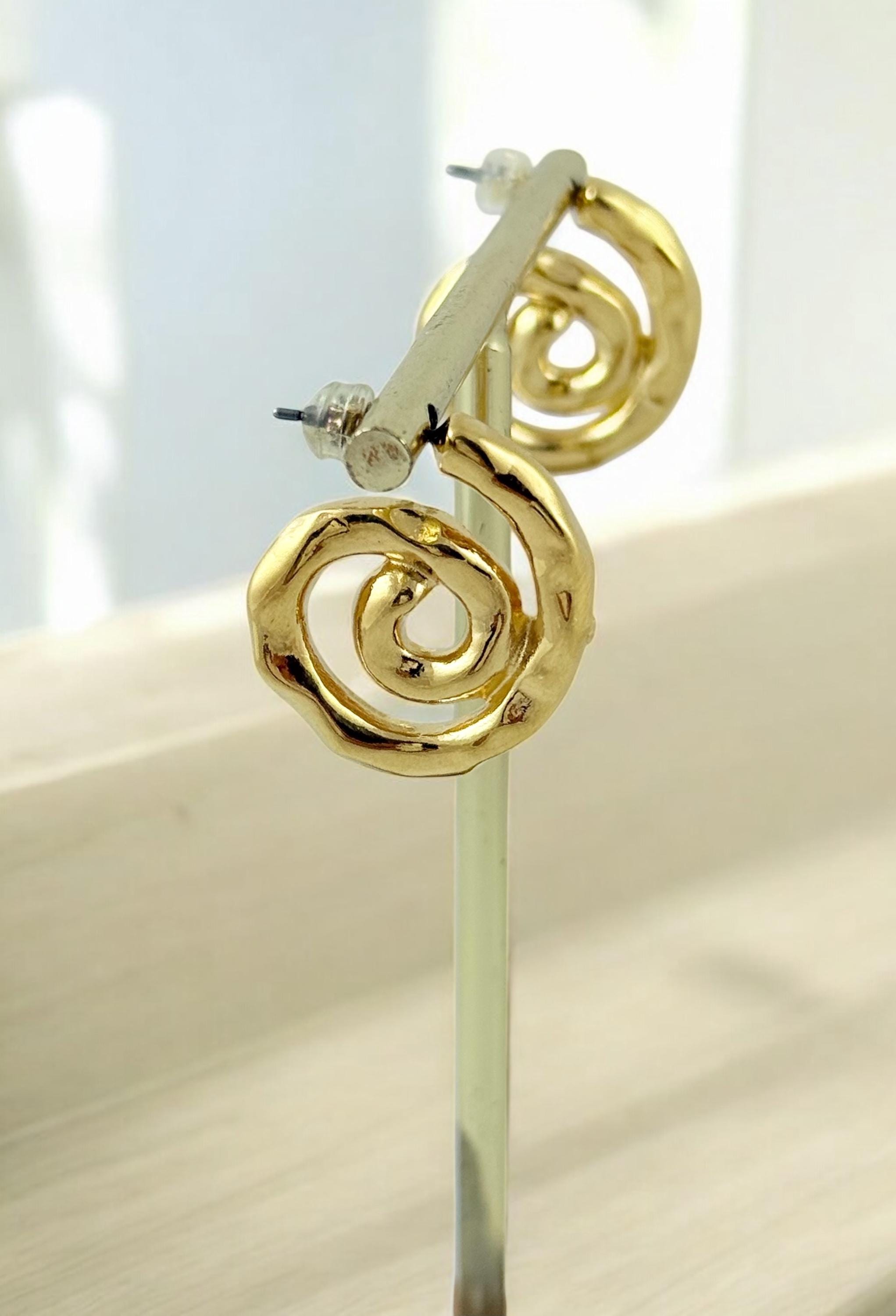 Organic Hammered Golden oversized spiral Earrings – Sculptural Statement Design in 24k Gold – Handmade Gift for Women -gold hoops -