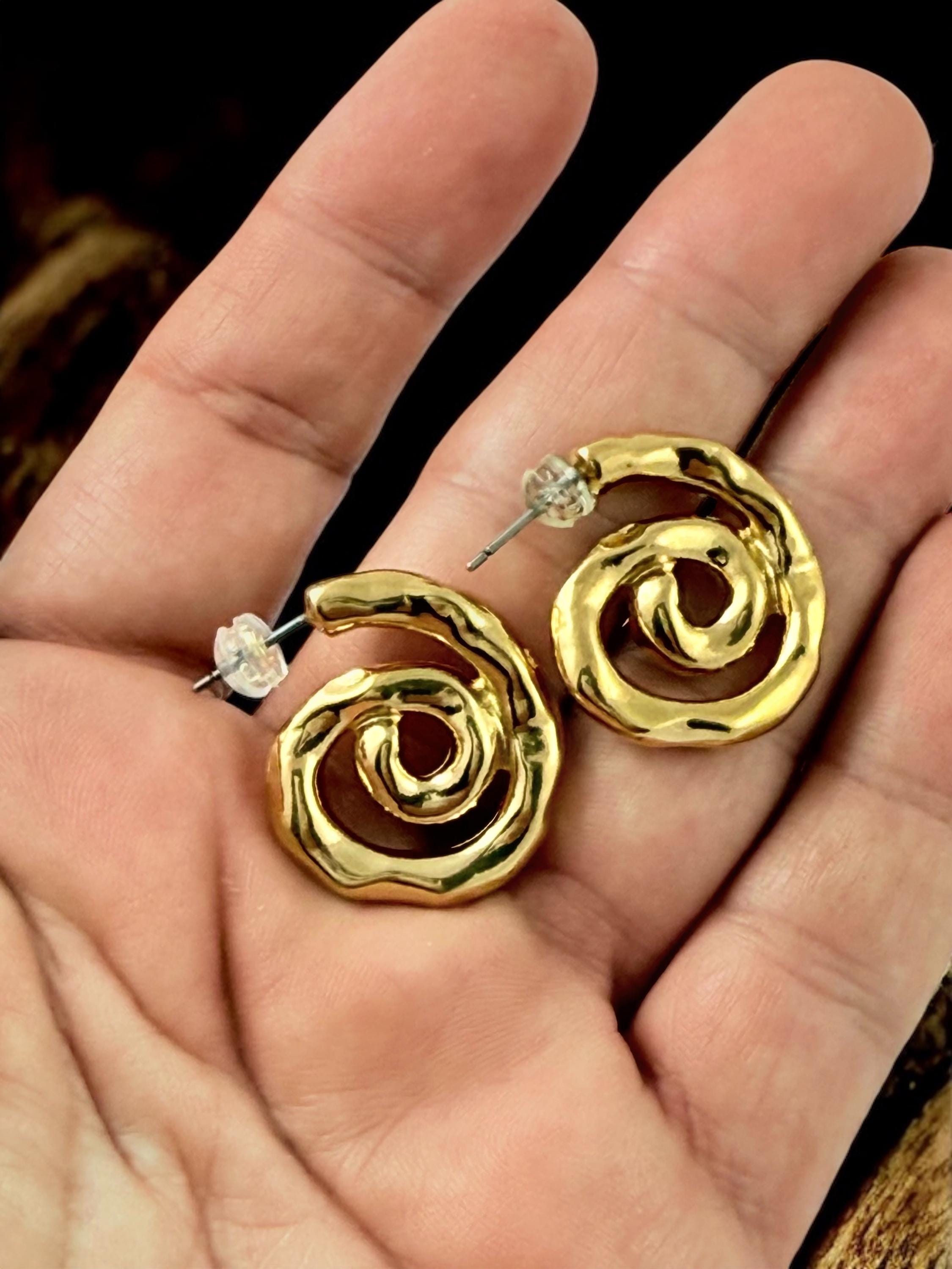 Organic Hammered Golden oversized spiral Earrings – Sculptural Statement Design in 24k Gold – Handmade Gift for Women -gold hoops -