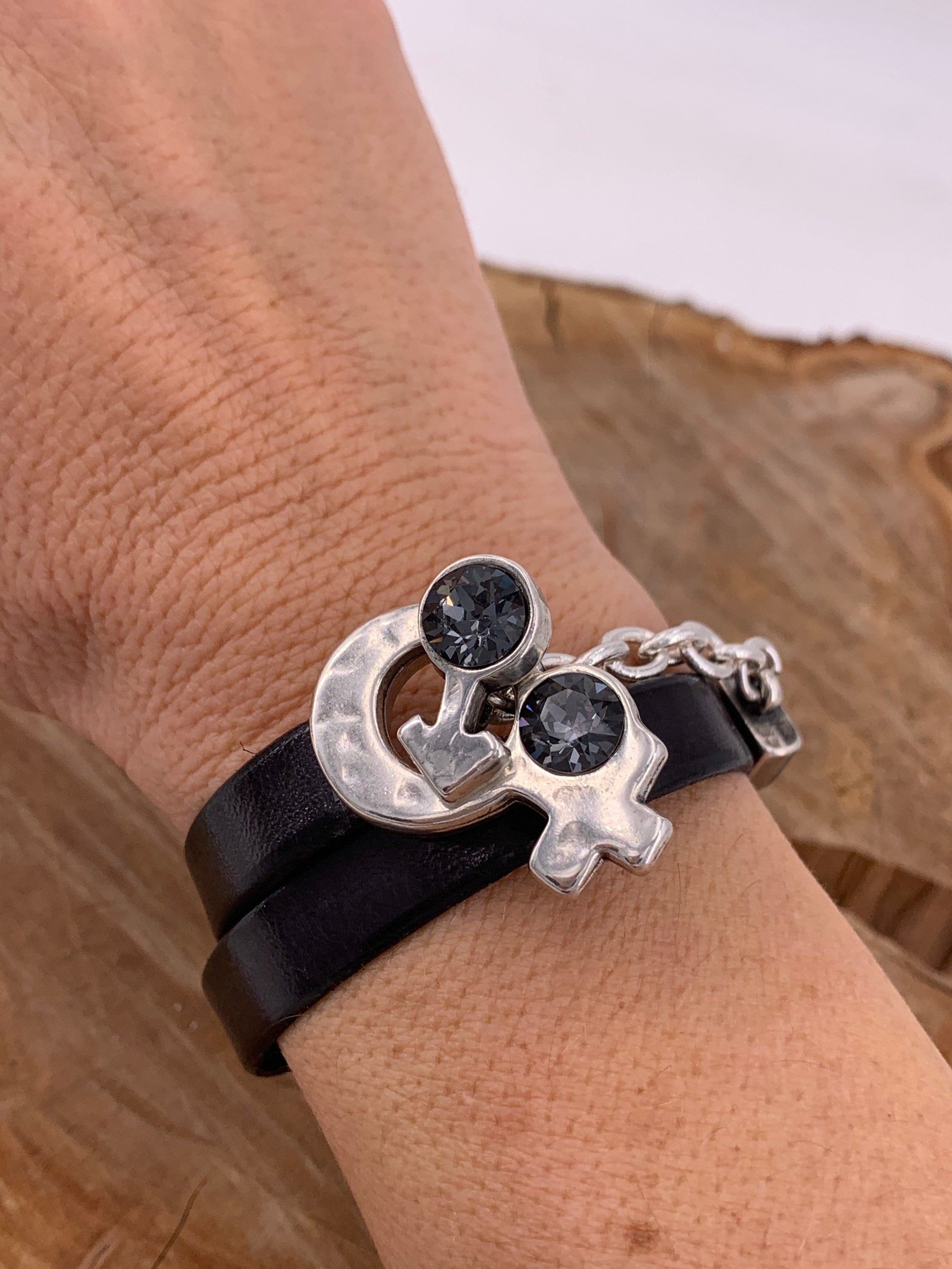 Chunky Double Wrap Leather Bracelet – Silver-Plated Chain & Swarovski Symbol toggle Clasp – Bold Layered Statement Jewelry -uno de 50 style