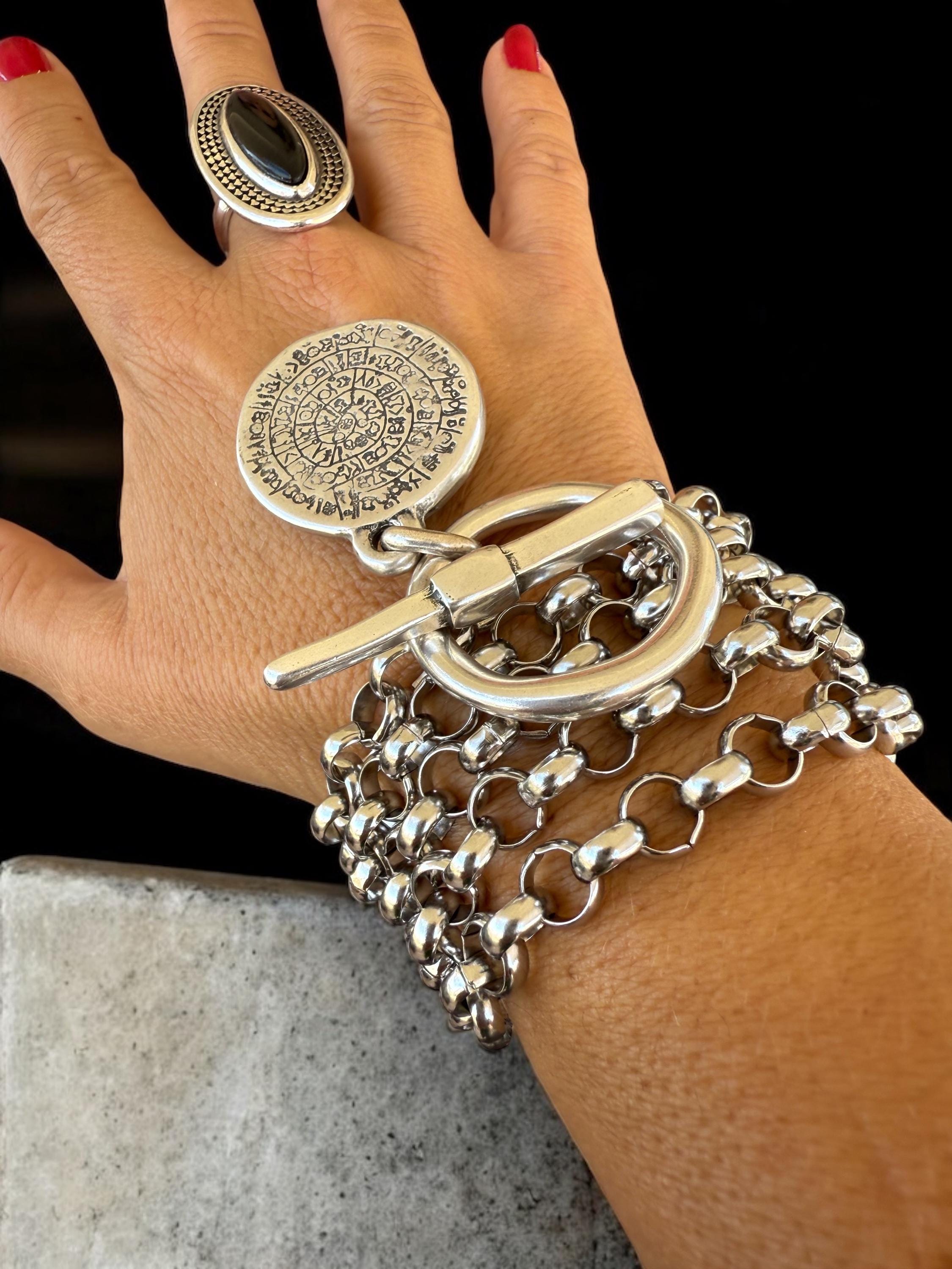 Chunky Wrap Chain Bracelet – Dark Silver Rolo Links with Coin Pendant & Toggle Clasp – Multi-Layer Statement Jewelry in stainless Steel