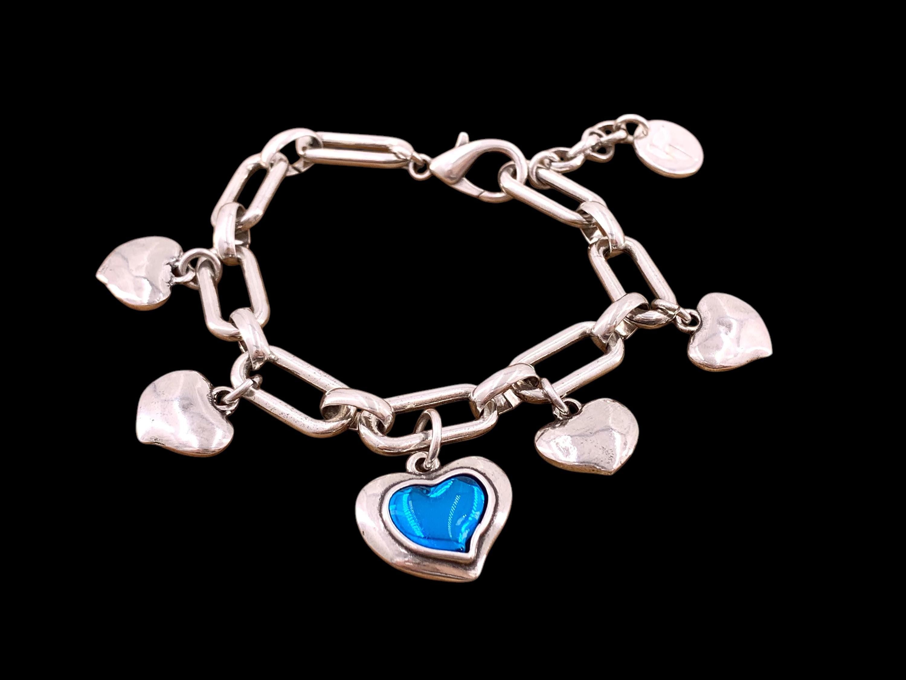 Chunky Silver Heart Charm Bracelet – Adjustable Large Link Chain with Blue Accent – Handmade Statement Jewelr, uno de 50 style, gift for her