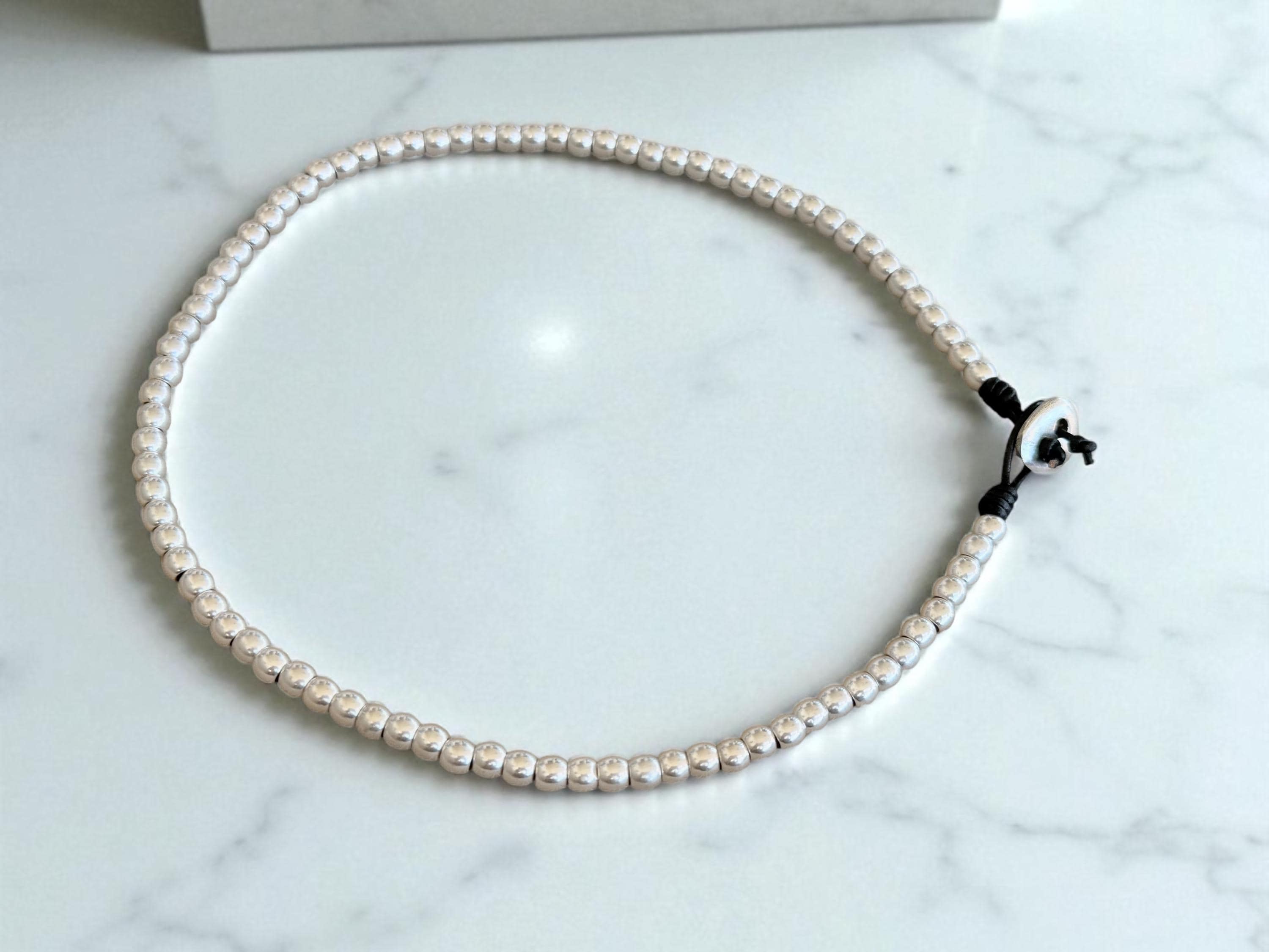 Heavyweight Silver Beaded Necklace – Chunky Zamak Choker with Vintage Boho Style – Handmade Gift for Women - uno de 50 style