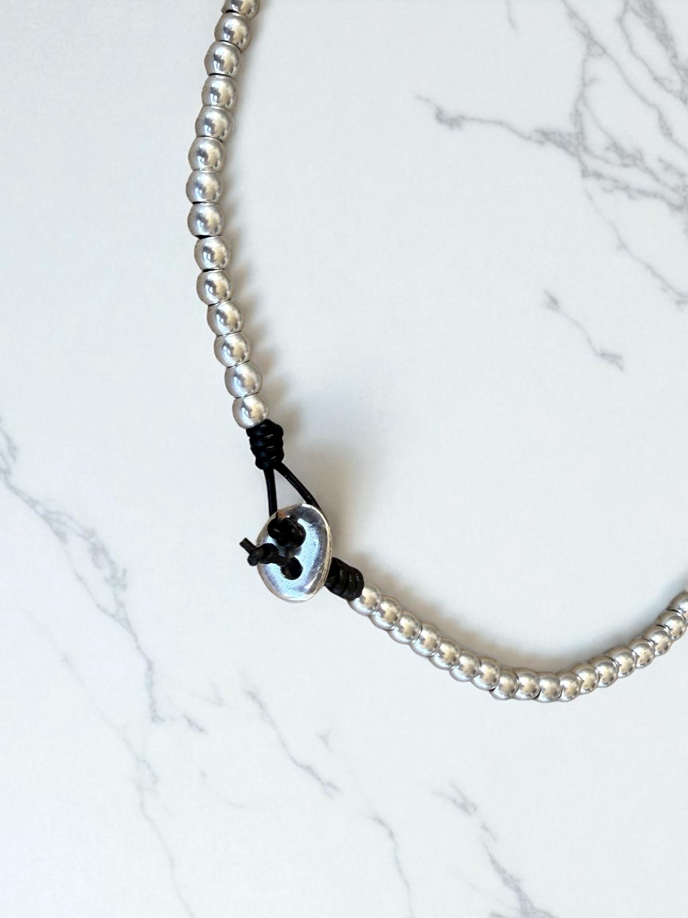 Heavyweight Silver Beaded Necklace – Chunky Zamak Choker with Vintage Boho Style – Handmade Gift for Women - uno de 50 style