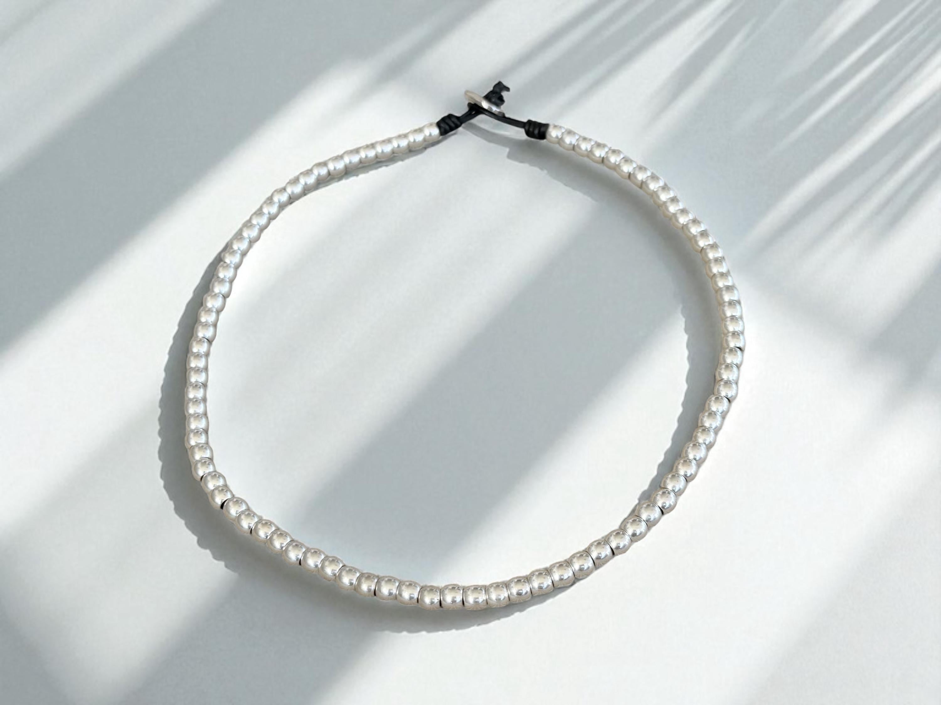 Heavyweight Silver Beaded Necklace – Chunky Zamak Choker with Vintage Boho Style – Handmade Gift for Women - uno de 50 style