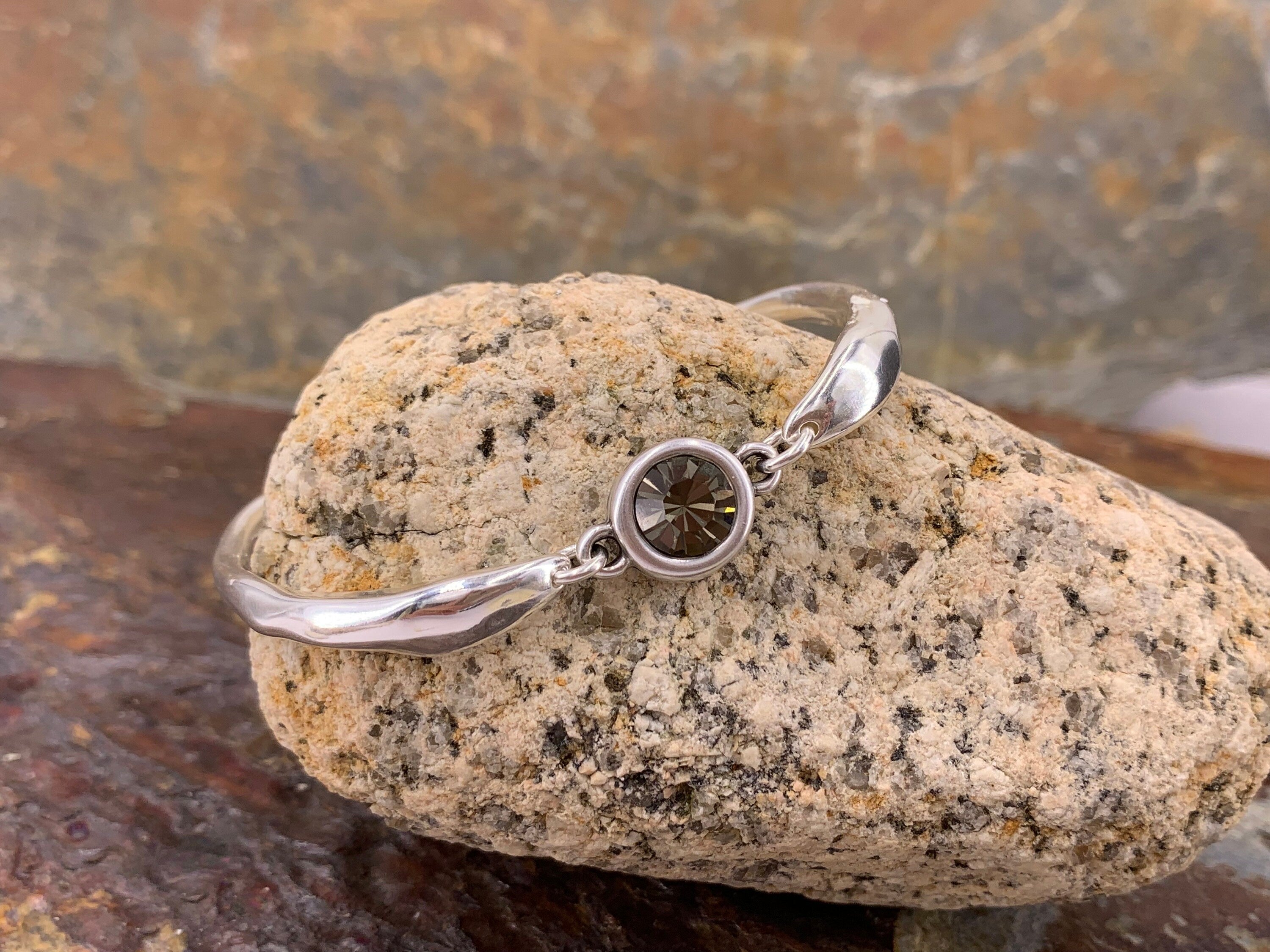Curved Silver-Plated Bracelet with Swarovski Crystal – Semi-Rigid, Minimalist exclusive Kukuri Design – Handmade Adjustable Jewelry -