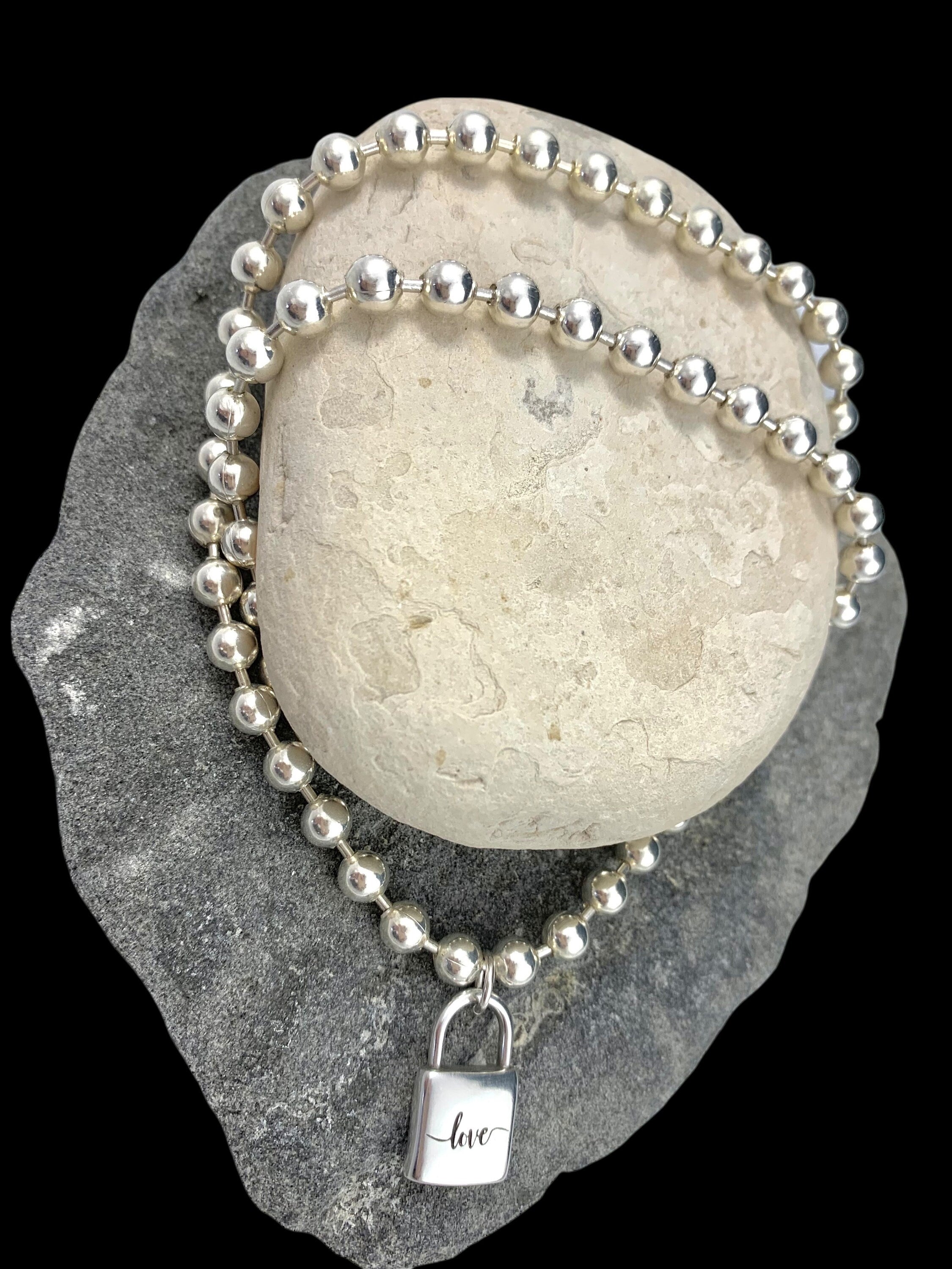 chunky balls silver chain necklace with padlok pendant, thick ball chain necklace, uno de 50 style, silver choker, solid ball chain choker,