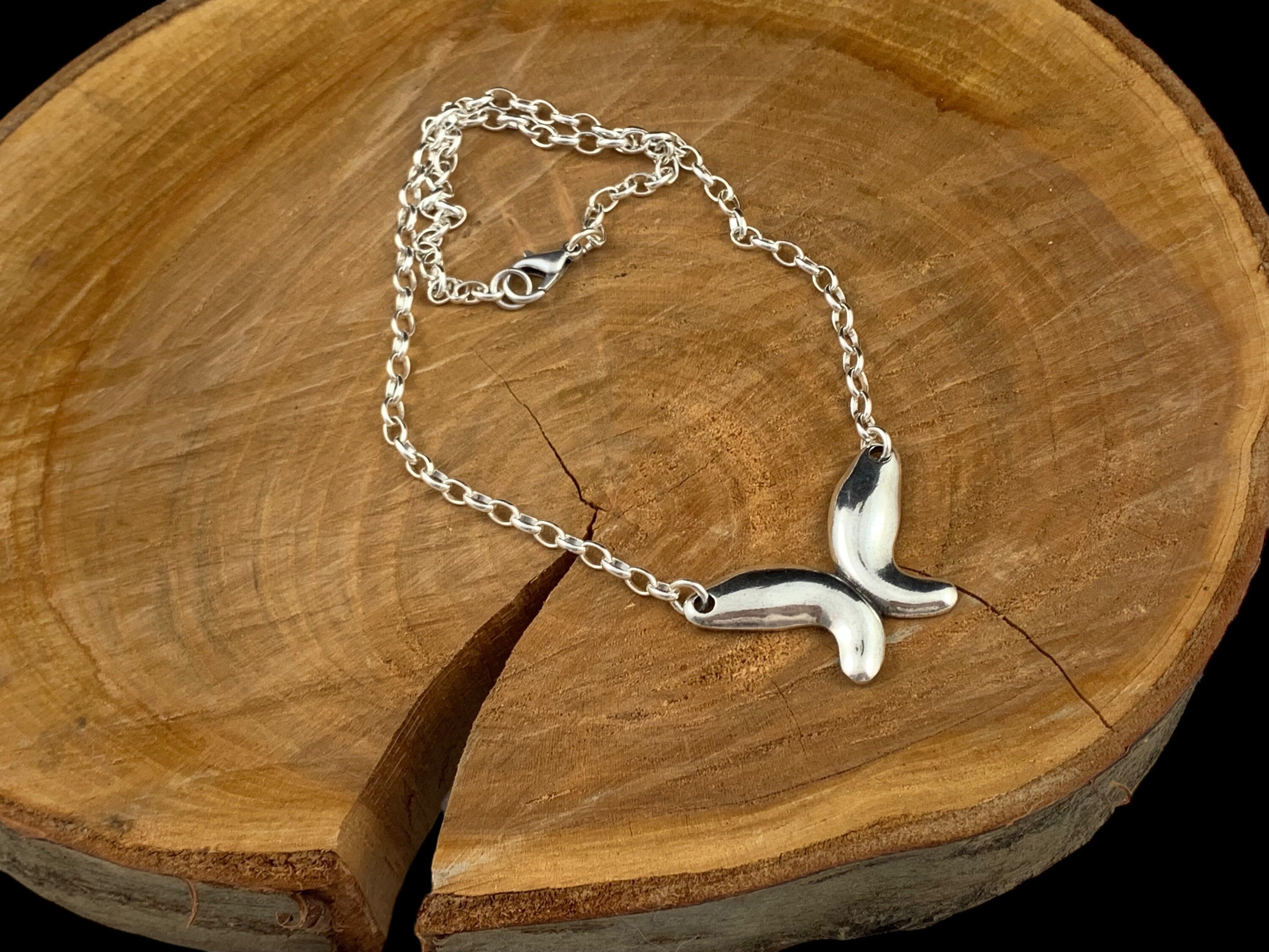 Butterfly Pendant Necklace – Delicate Silver Chain with Sculptural Charm – Handmade Gift for Women - uno de 50 style