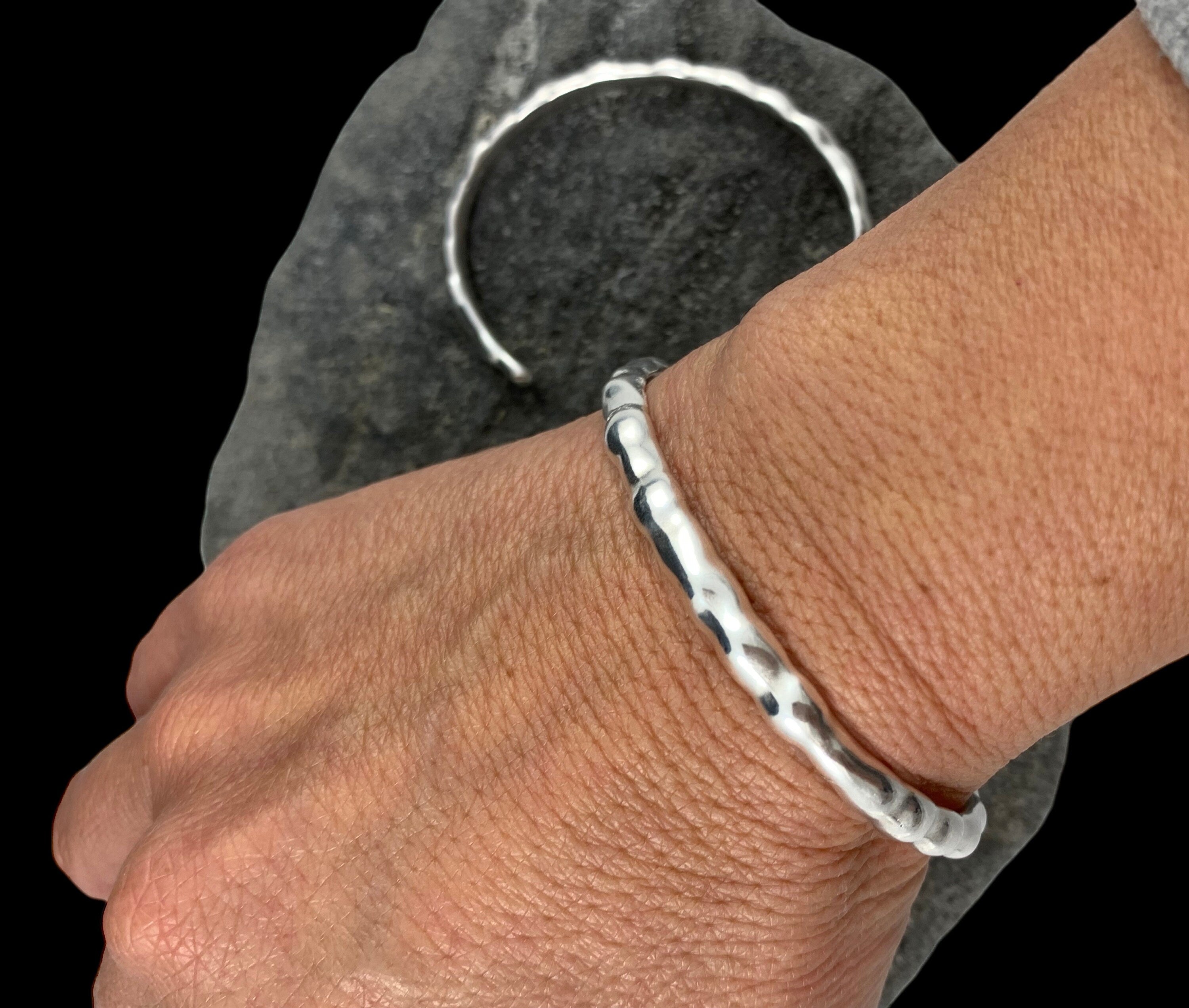 Silver hammered cuff unisex bracelet, vintage open bangle, chunky row open bangle, silver rigid bracelet, 80’s cuff bracelet