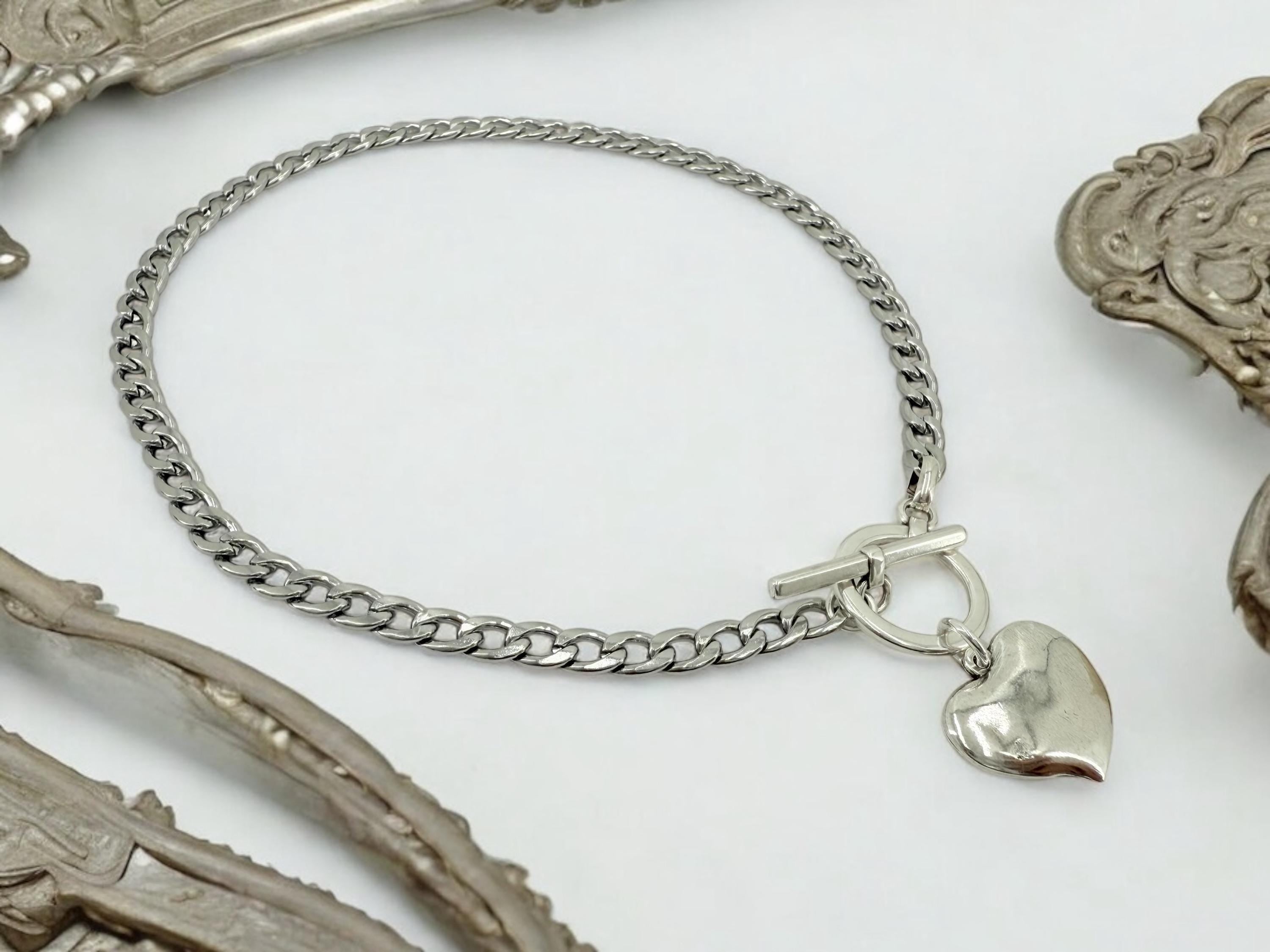 Sculptural Heart Choker – Chunky Stainless Steel Chain with Toggle Clasp – Romantic Brutalist Statement Necklace, uno de 50 style