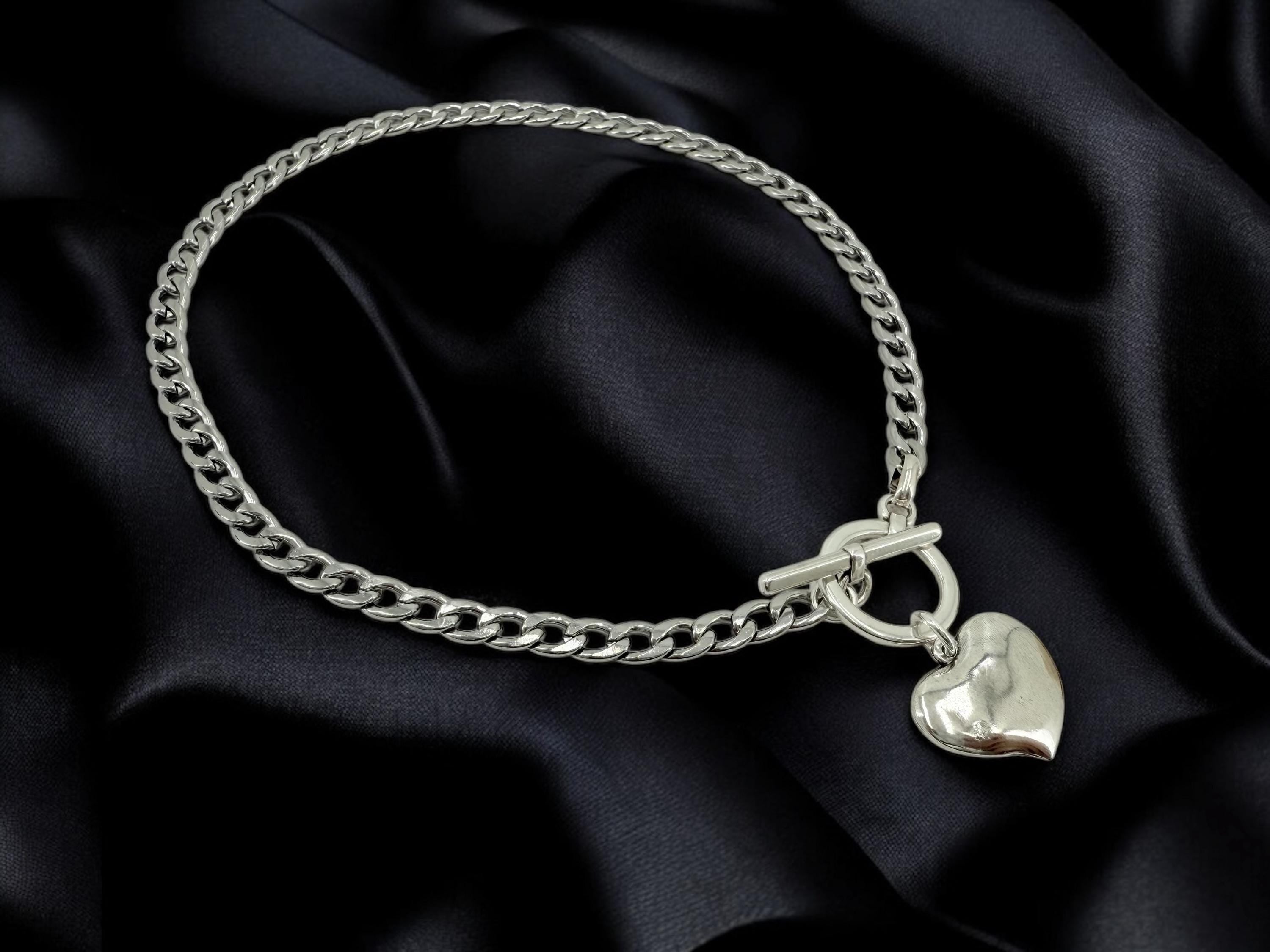 Sculptural Heart Choker – Chunky Stainless Steel Chain with Toggle Clasp – Romantic Brutalist Statement Necklace, uno de 50 style