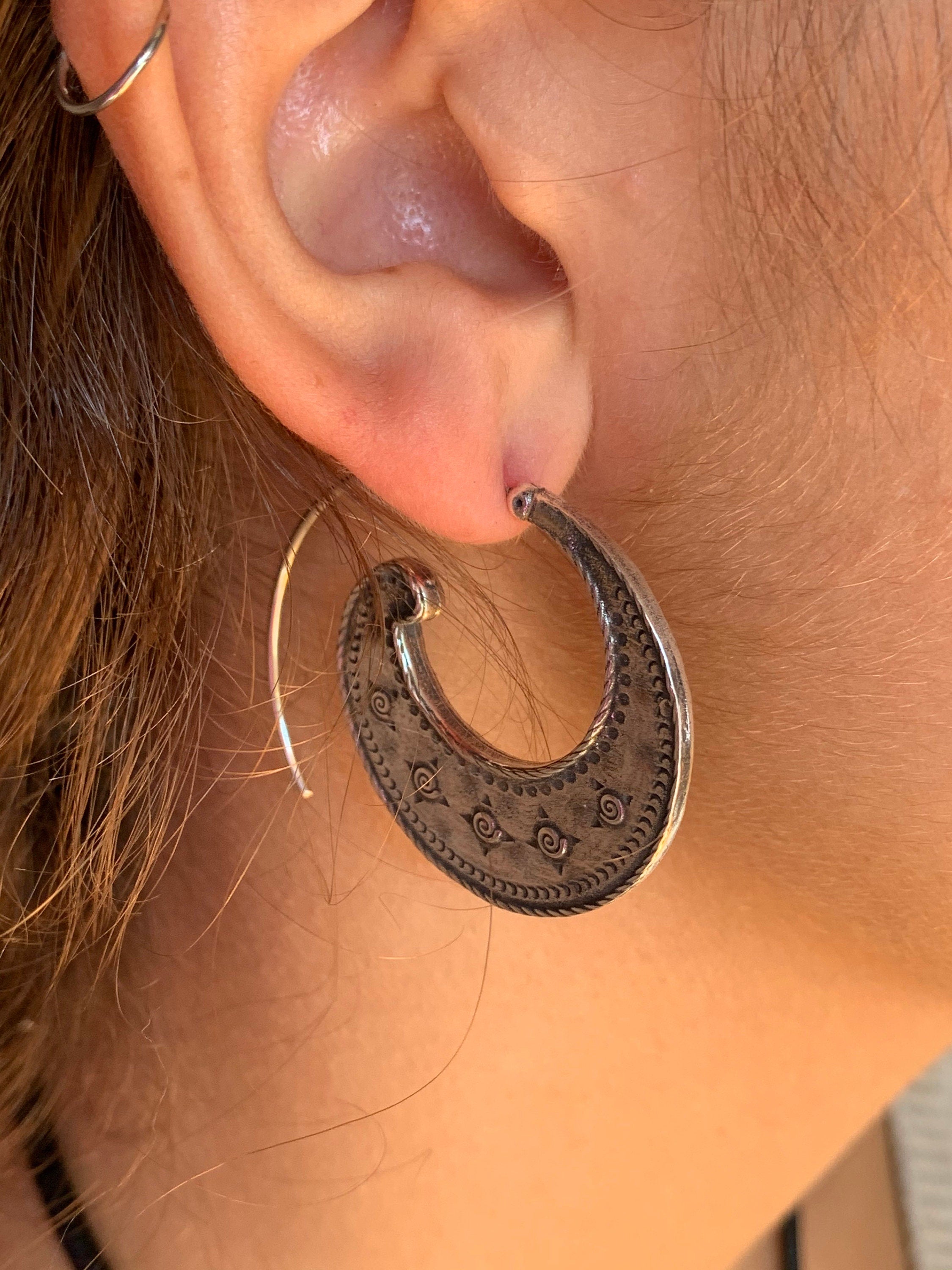 spiral silver silver tribal bohemian style carved earrings in the shape of mandala, original design ethnic silver earrings, gift for friend