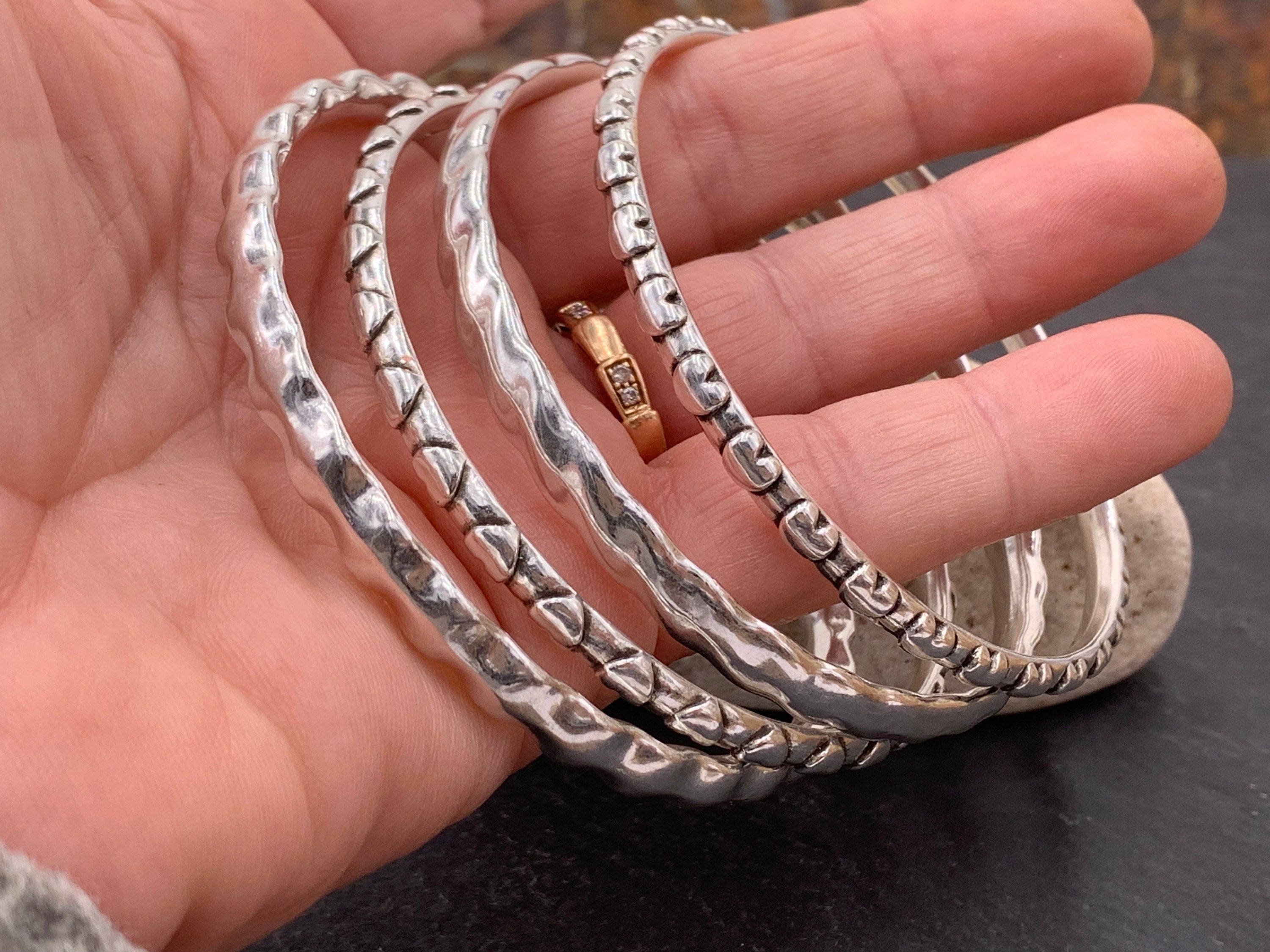 Set of 4 bangle bracelets. Silver bangle bracelet, rigid silver bracelet, hammered bracelet, engraved bangle, gift for women, cuff bracelet