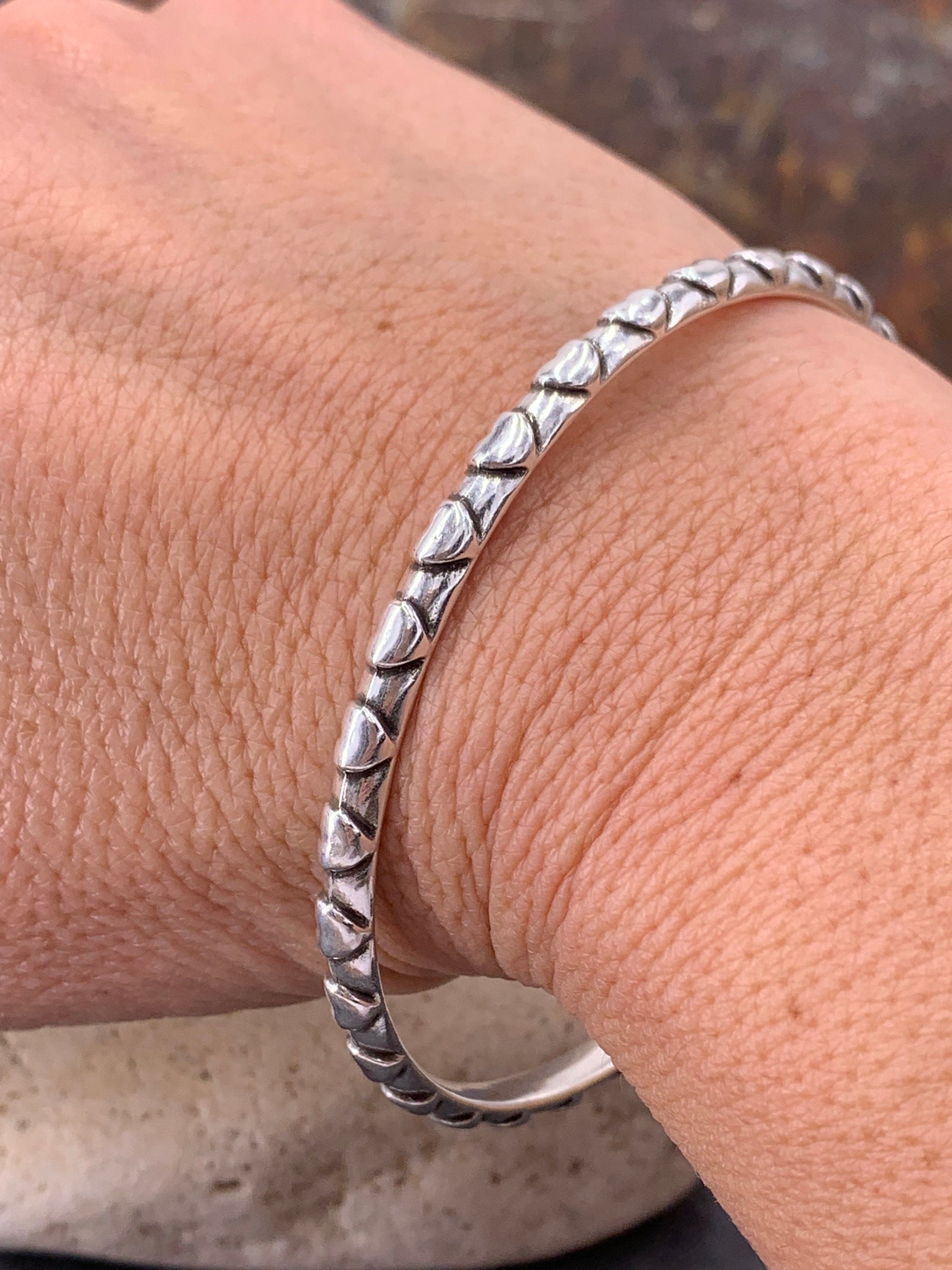 Set of 4 bangle bracelets. Silver bangle bracelet, rigid silver bracelet, hammered bracelet, engraved bangle, gift for women, cuff bracelet