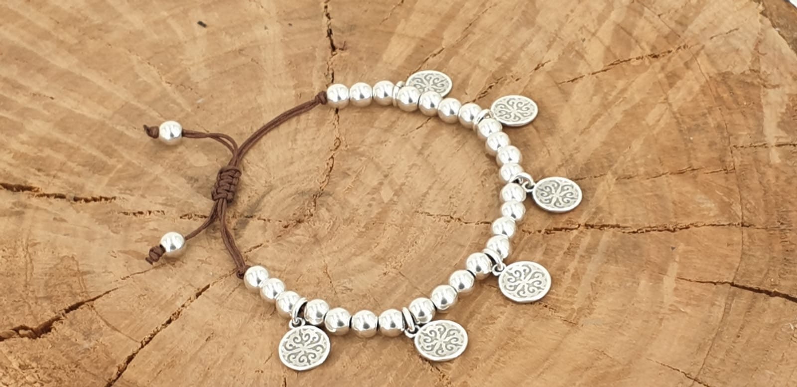 Silver beads and charms bracelet, adjustable dangle disc bracelet, silver bracelet, bohemian bracelet, tribal bracelet, uno de 50 style,