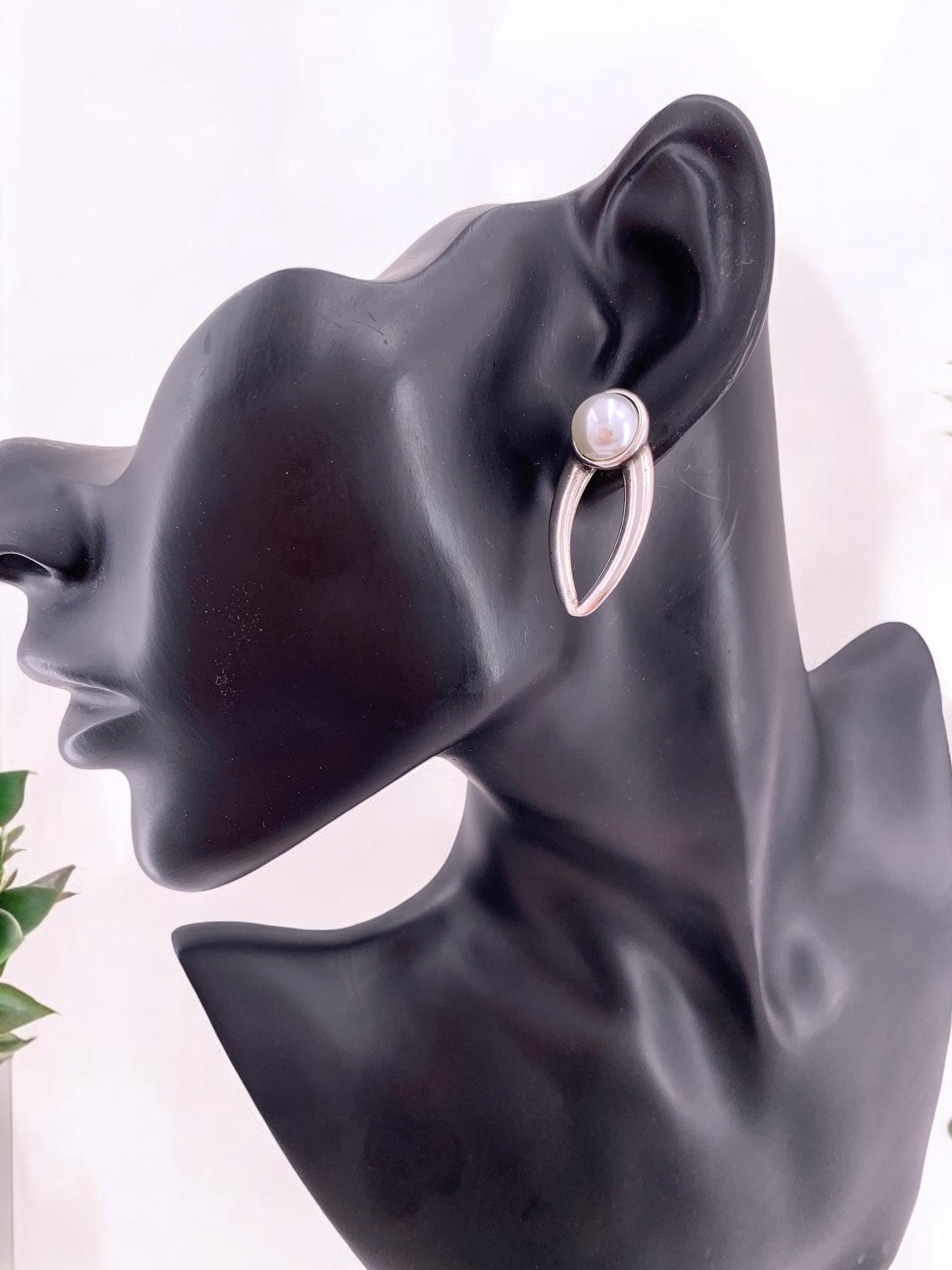 Pearls earrings, statement pearls woman boho earrings, woman silver earrings, woman crystal earrings, Uno de 50 Style jewelry