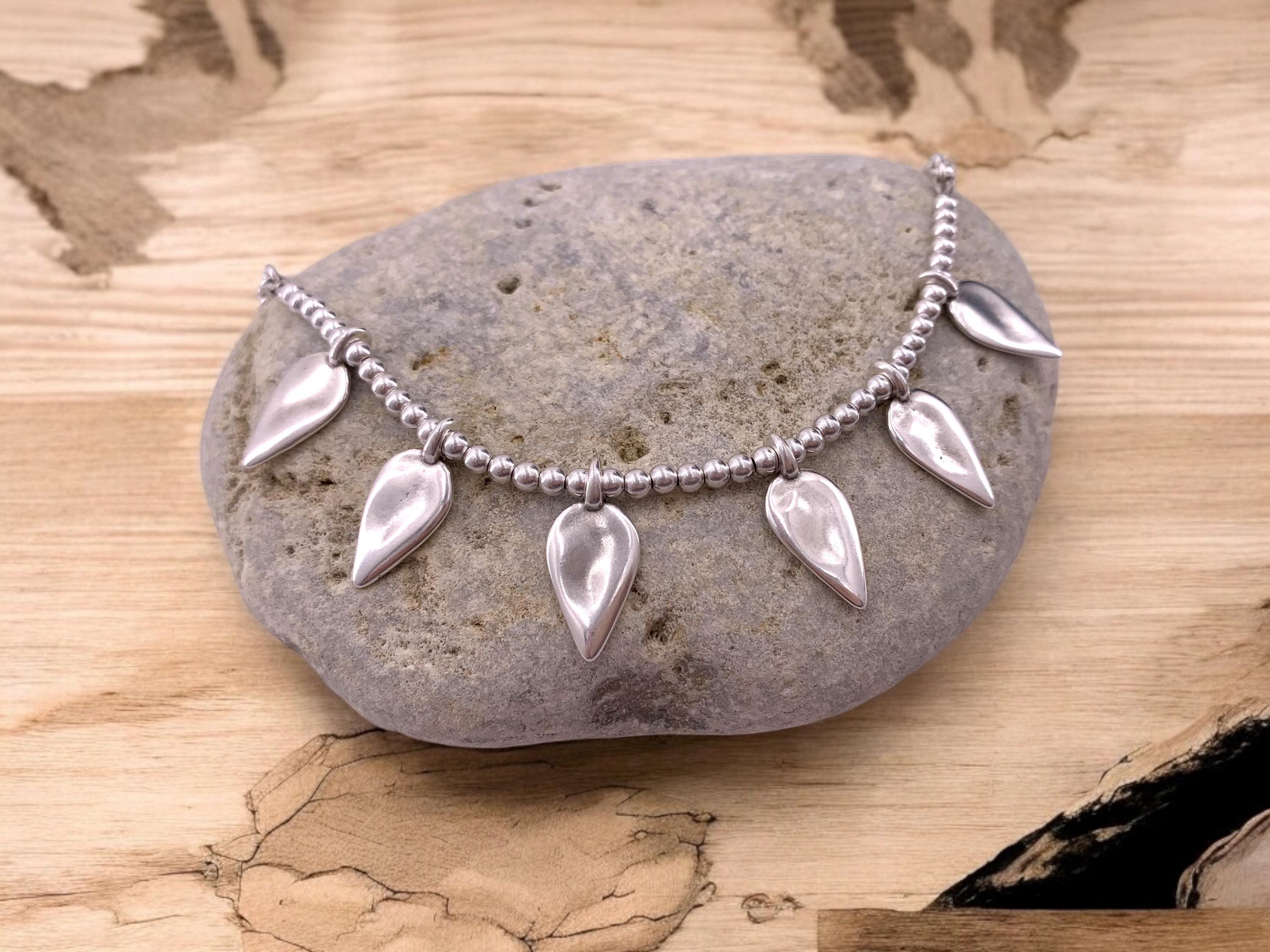 Dainty silver chain beaded necklace with drop pendant charms, silver choker with delicate pendants, uno de 50 style, Christmas present